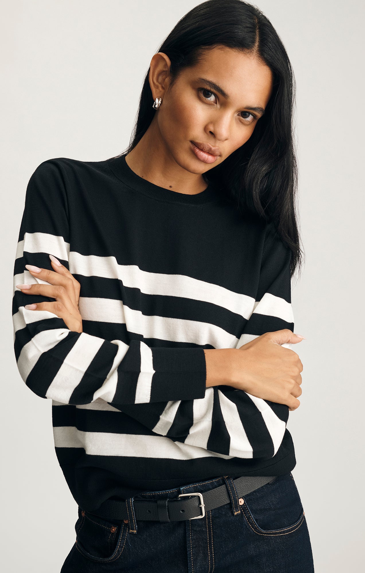 EDITION WOOL CREW NECK SWEATER IN BLACK WHITE STRIPE