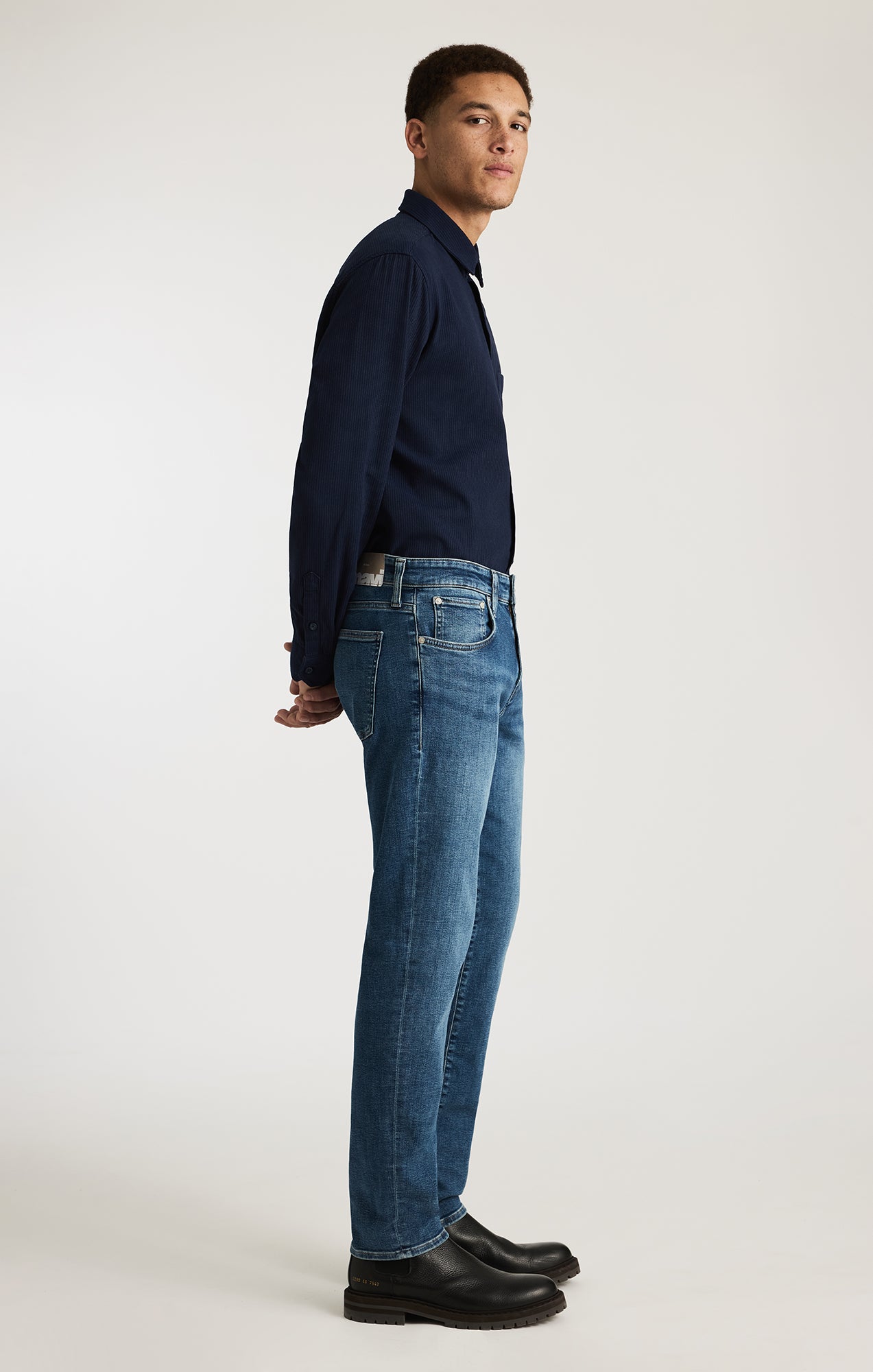 MARVIN RELAXED TAPERED LEG IN MID BRUSHED CLASSIC VINTAGE