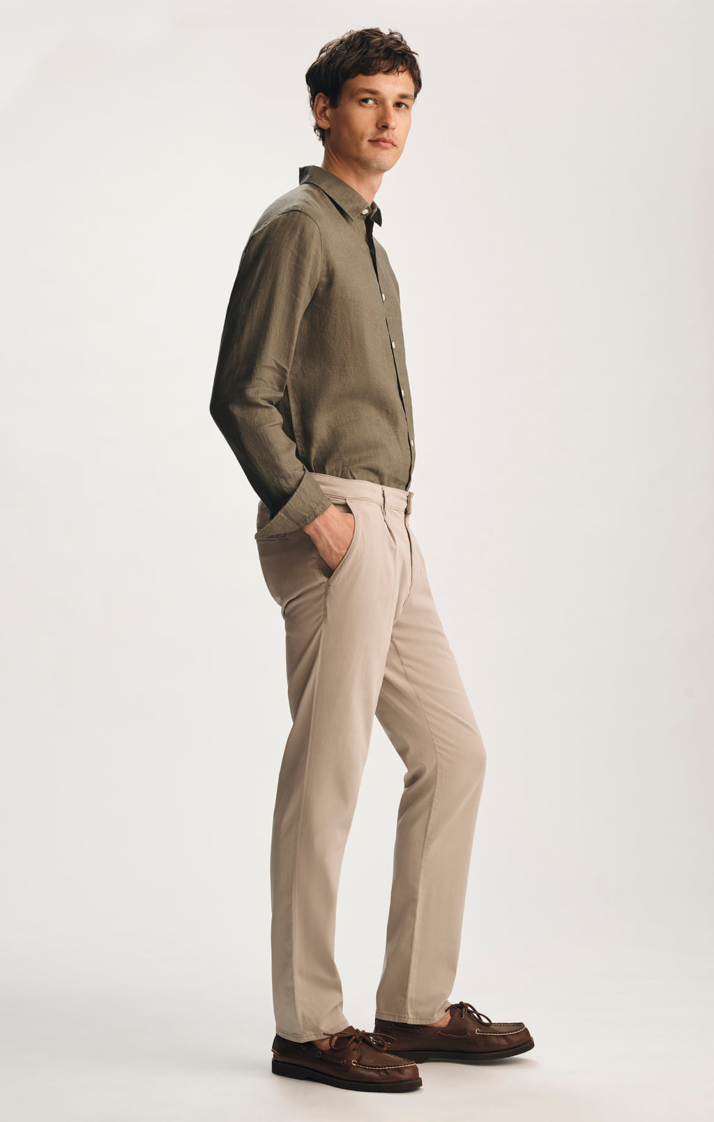 WILL PLEATED STRAIGHT CHINO IN NATURE CITY - Mavi Jeans