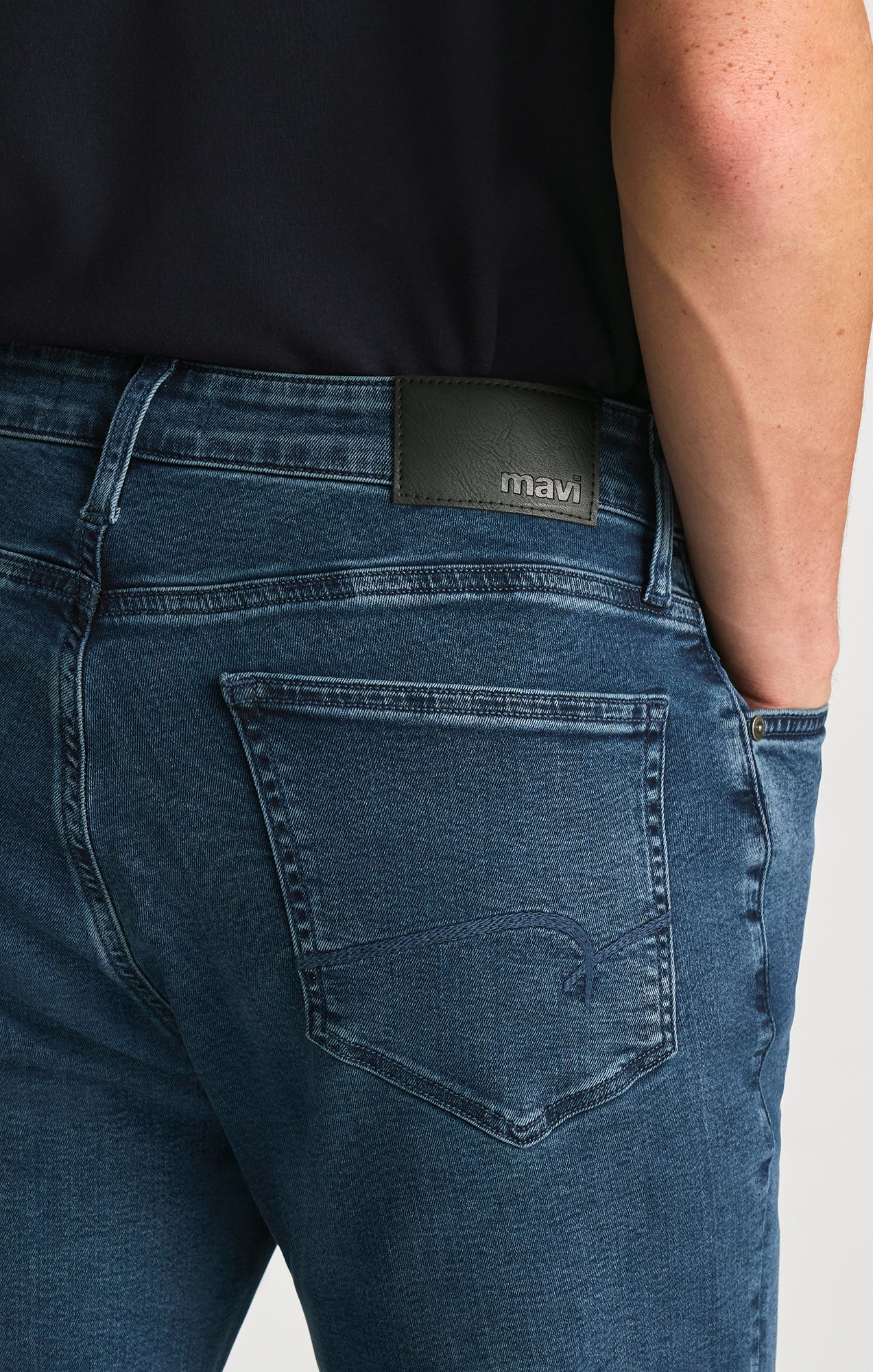 STEVE ATHLETIC FIT IN INK SUPERMOVE - Mavi Jeans