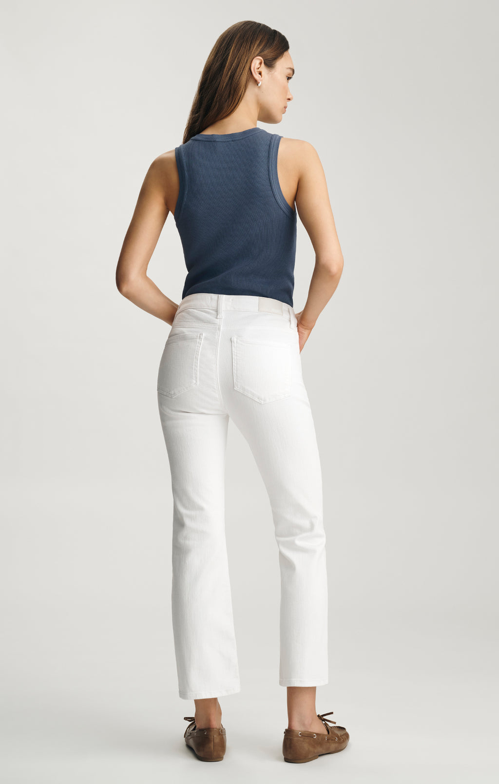 ANIKA CROPPED FLARE IN WHITE FLEX BLUE