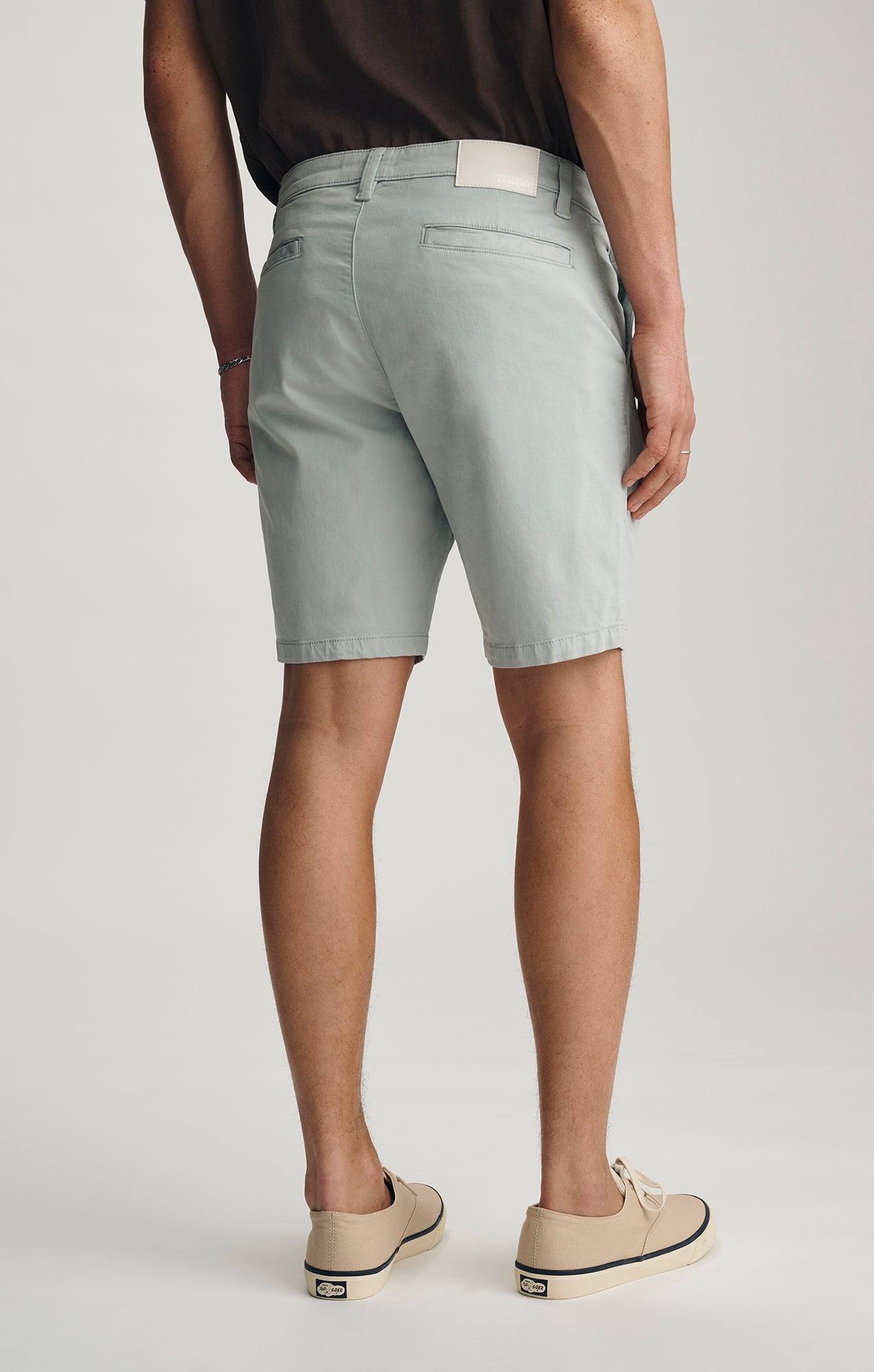 NOAH SHORTS IN SKY BLUE TWILL