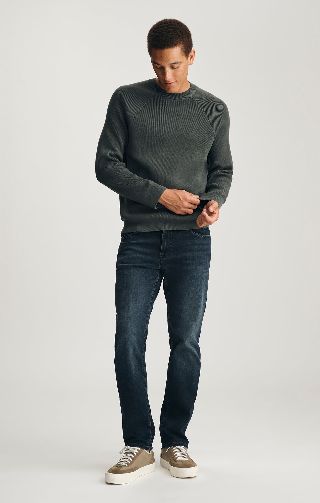 CREW NECK SWEATER IN URBAN CHIC