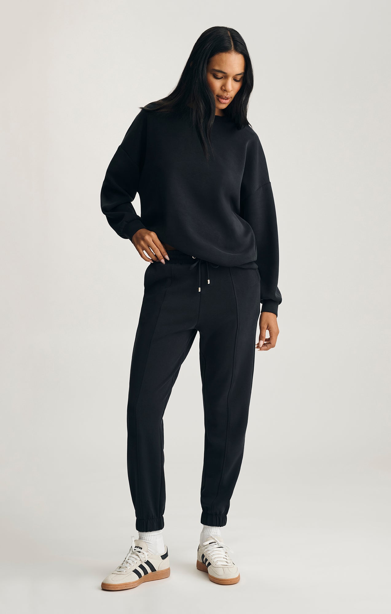 LUXE TOUCH SWEATPANTS IN BLACK