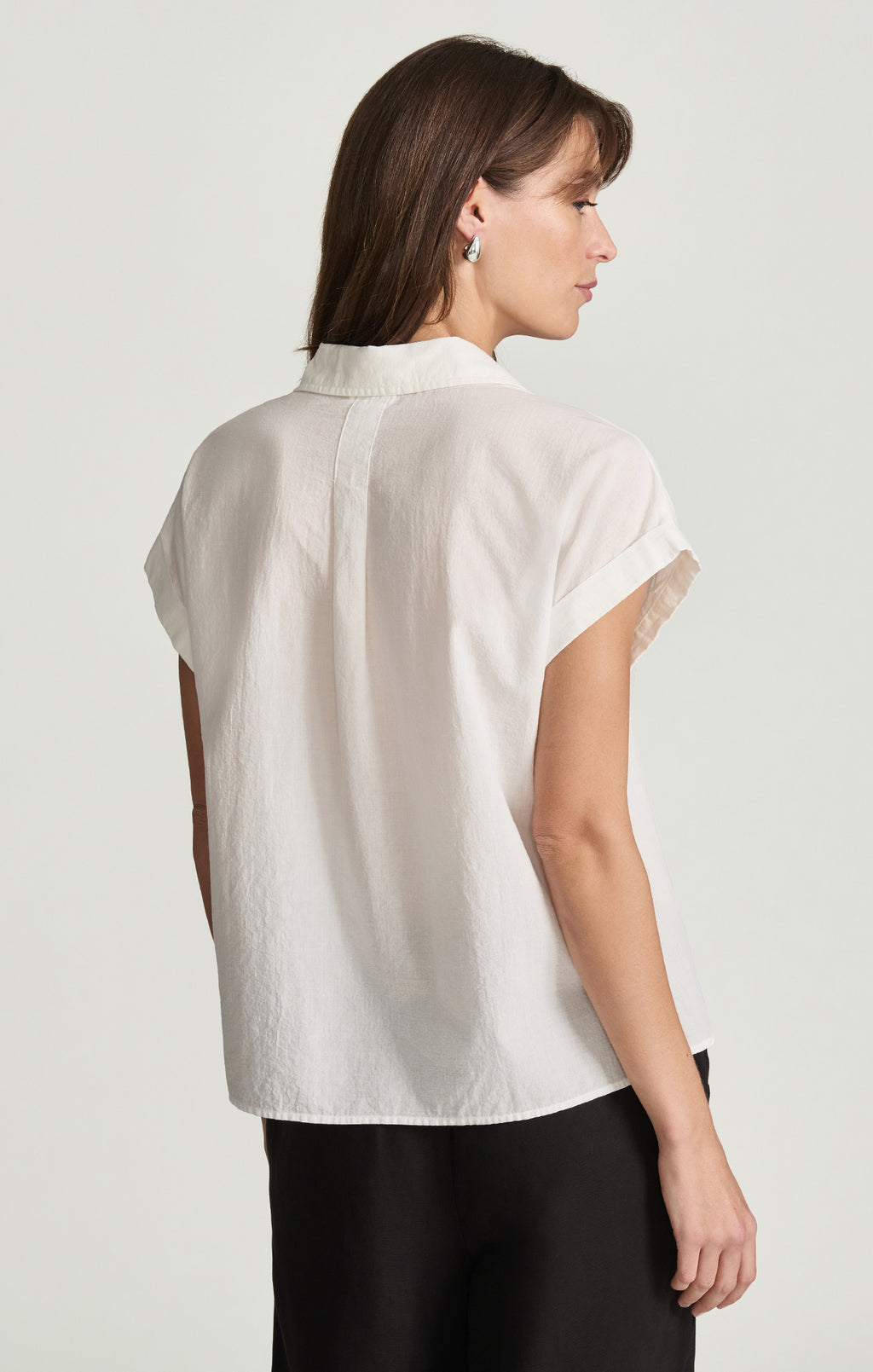 SLEEVELESS BUTTON-UP SHIRT IN WHITE - Mavi Jeans