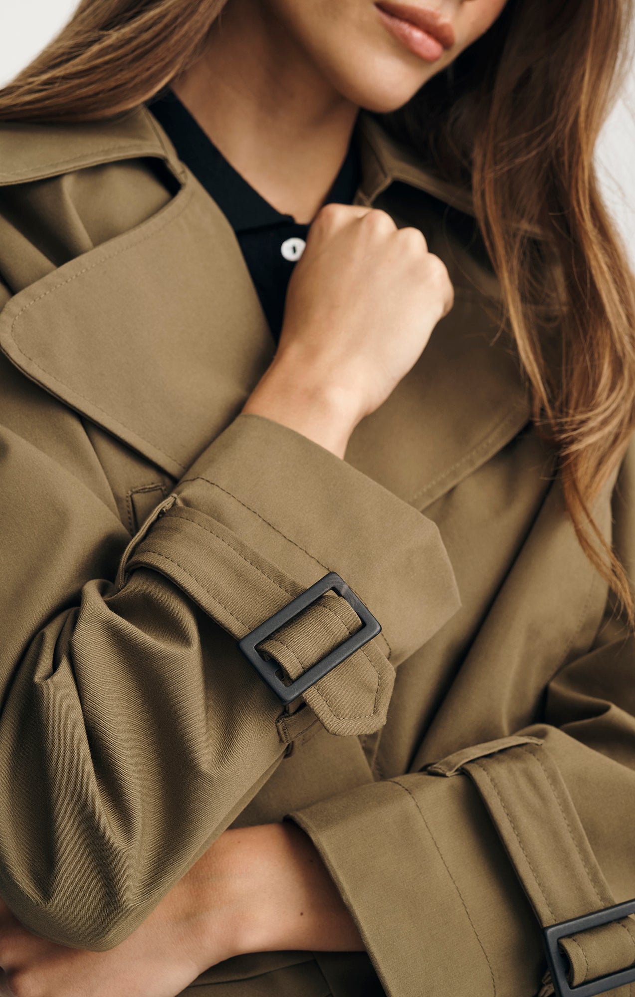 CROPPED TRENCH COAT IN MILITARY OLIVE - Mavi Jeans