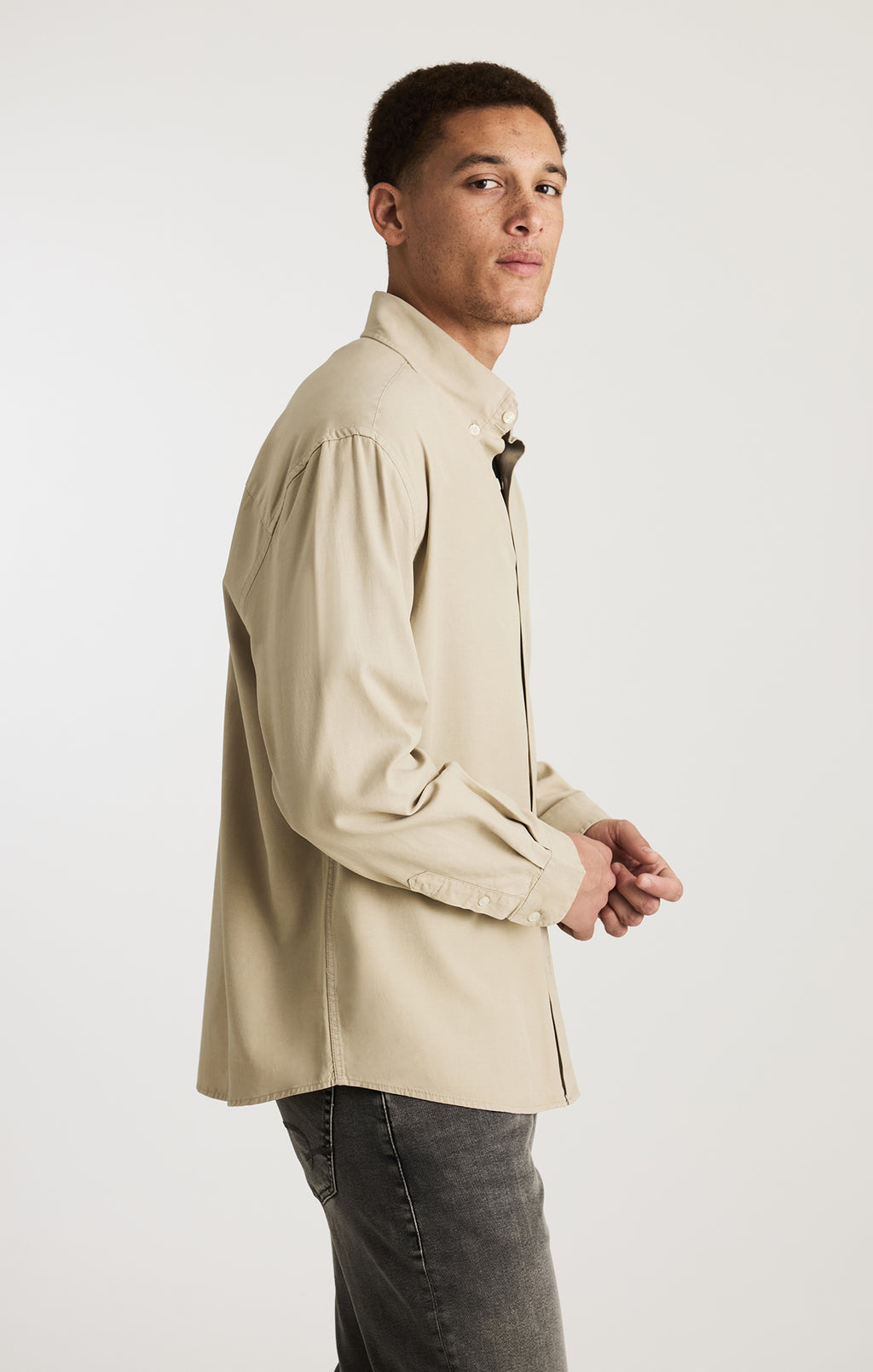 EDITION POCKET BUTTON-UP SHIRT IN LONDON FOG