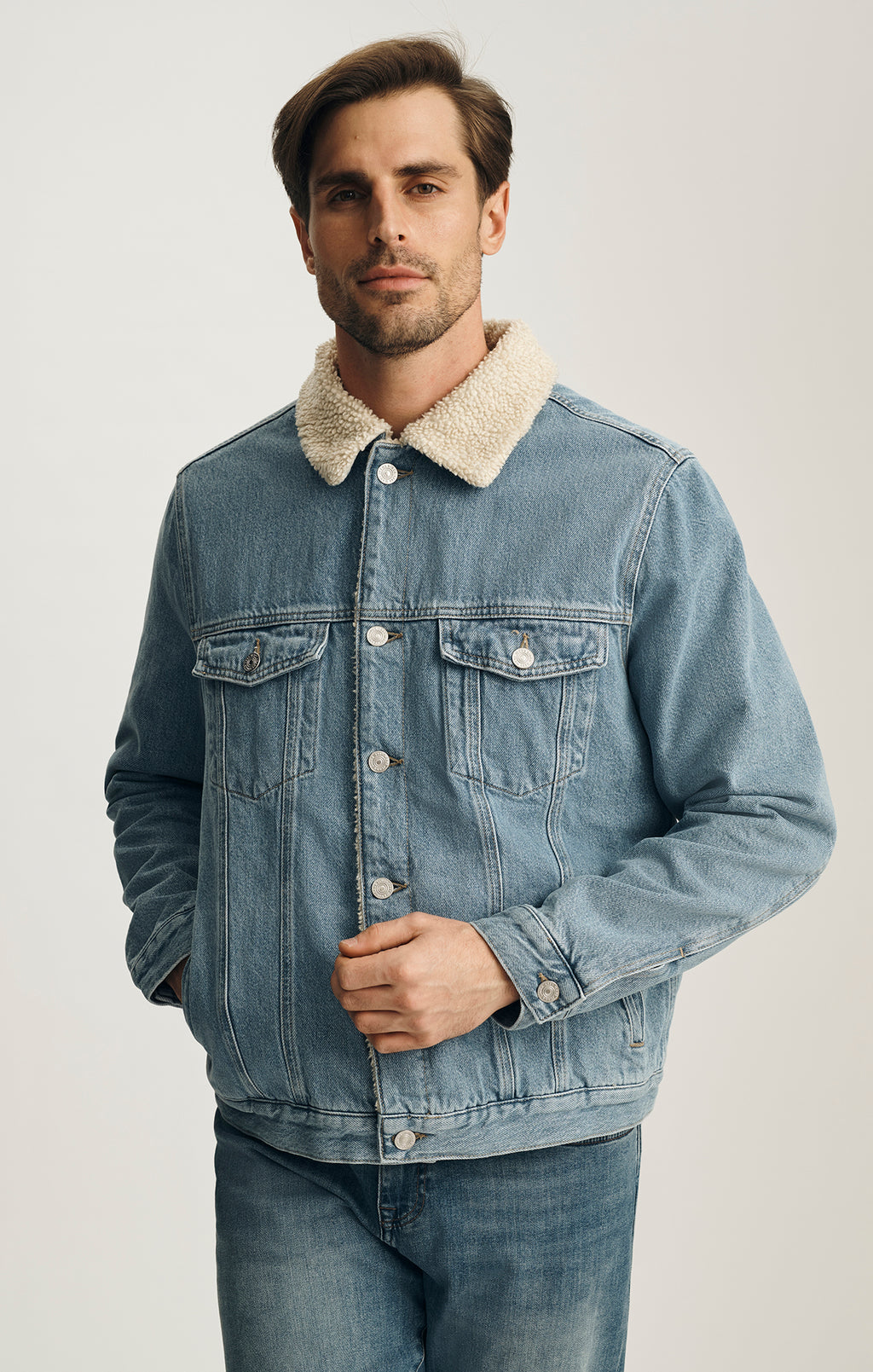 ZANDER SHERPA TRUCKER JACKET IN SKY BLUE SHERPA DENIM
