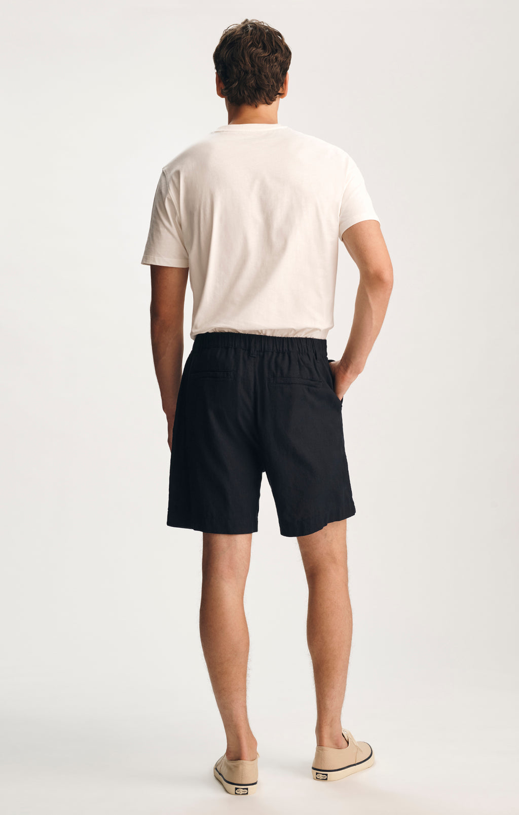 LINEN PLEATED 7" INSEAM SHORTS IN SKY CAPTAIN - Mavi Jeans