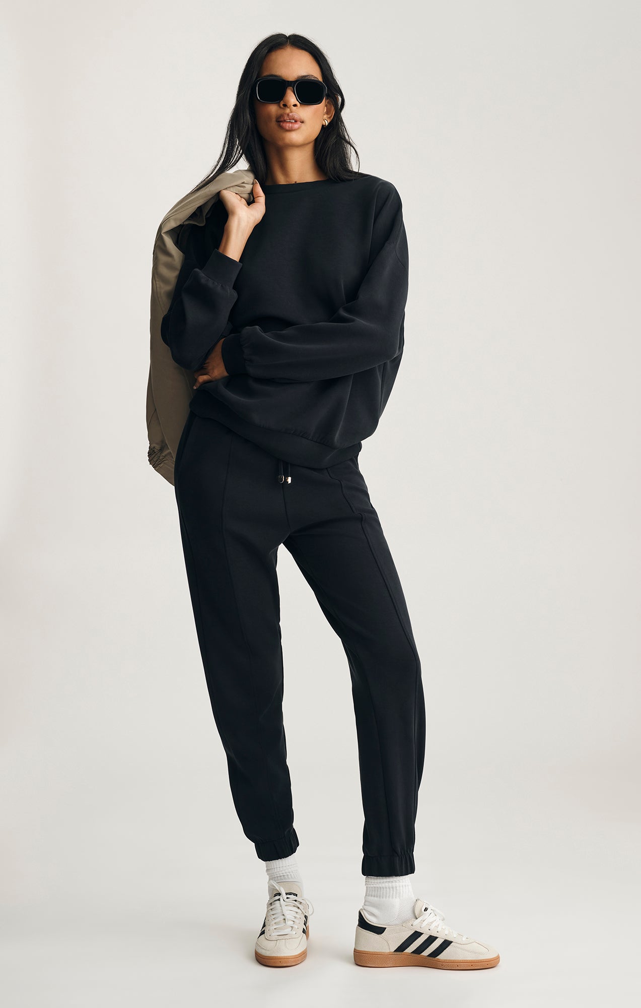 LUXE TOUCH SWEATPANTS IN BLACK