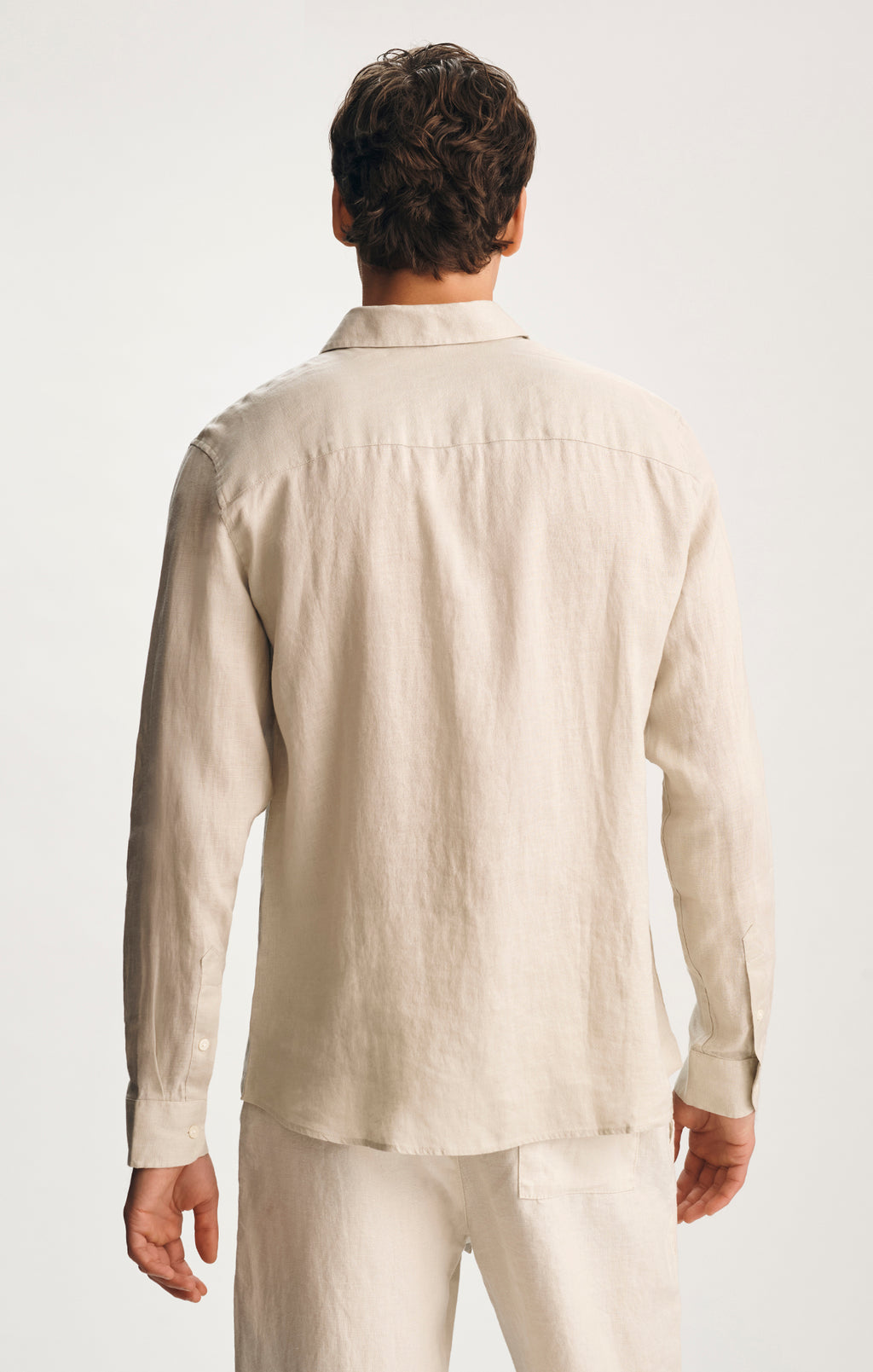 LINEN BUTTON-UP SHIRT IN SILVER BIRCH