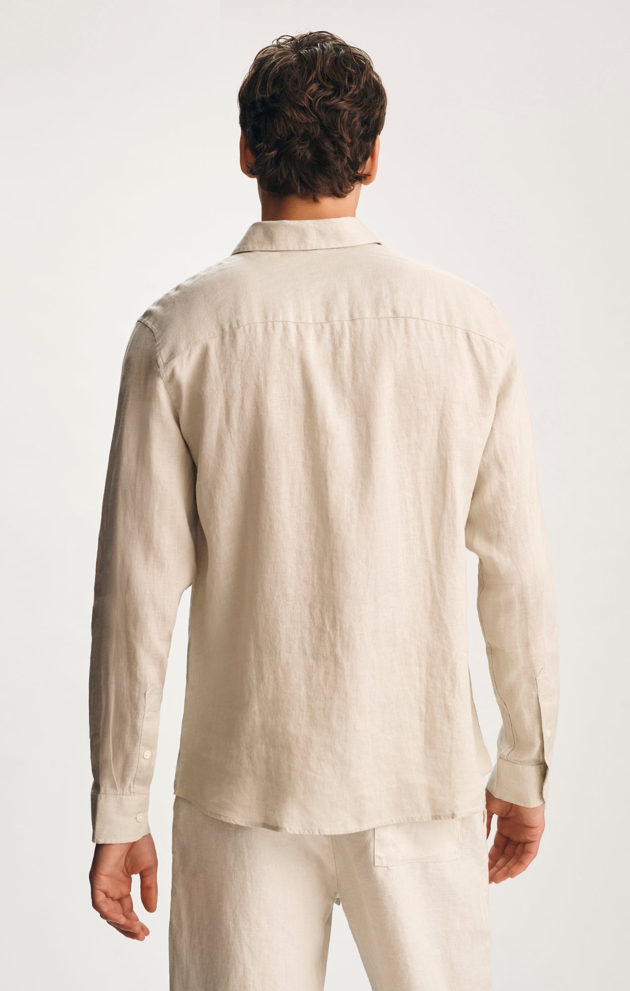 LINEN BUTTON-UP SHIRT IN SILVER BIRCH