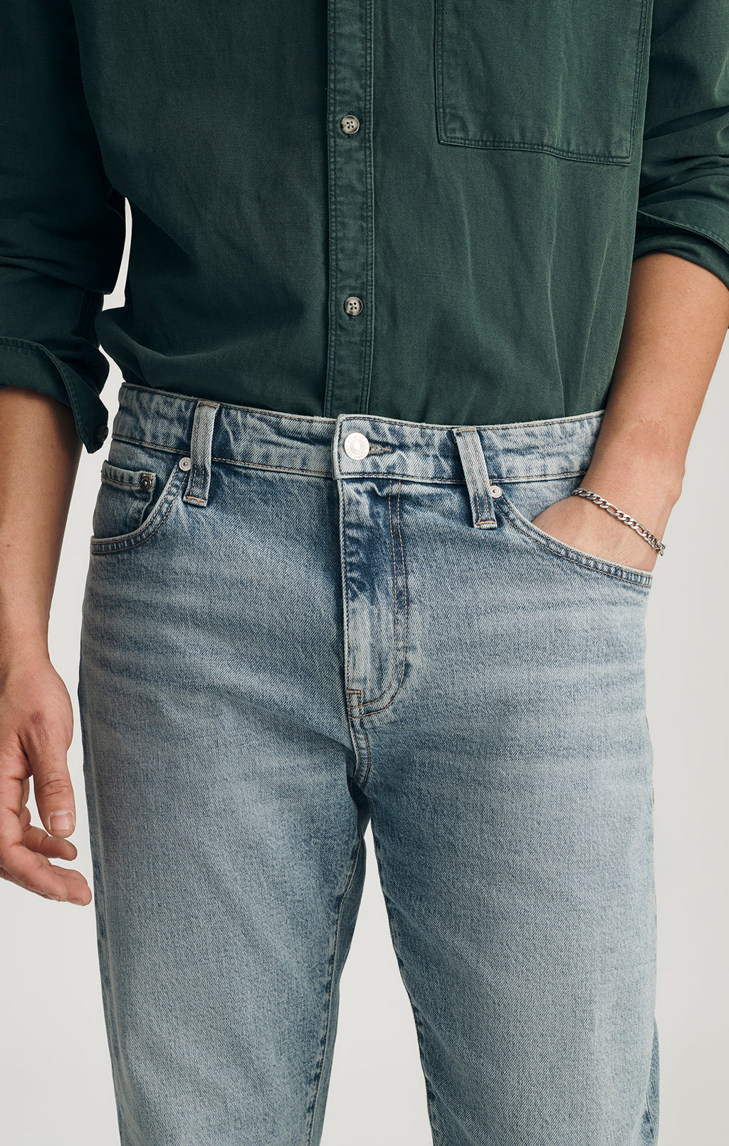 ZACH STRAIGHT LEG IN LIGHT SHADED CLASSIC BLUE - Mavi Jeans