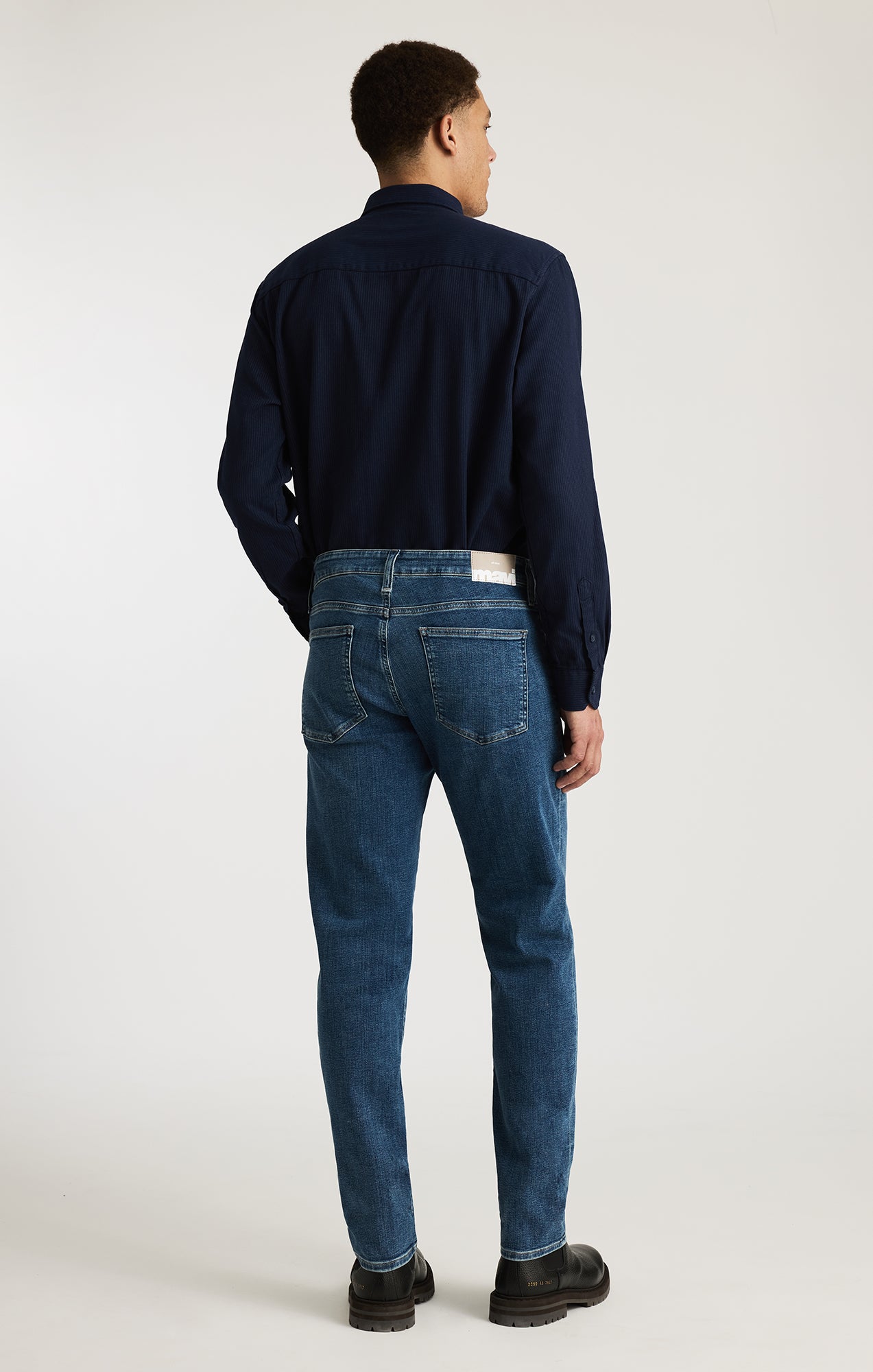 MARVIN RELAXED TAPERED LEG IN MID BRUSHED CLASSIC VINTAGE