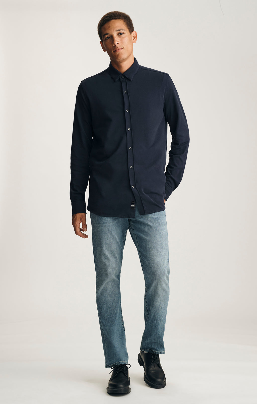 LONG SLEEVE BUTTON-UP SHIRT IN BARITONE BLUE