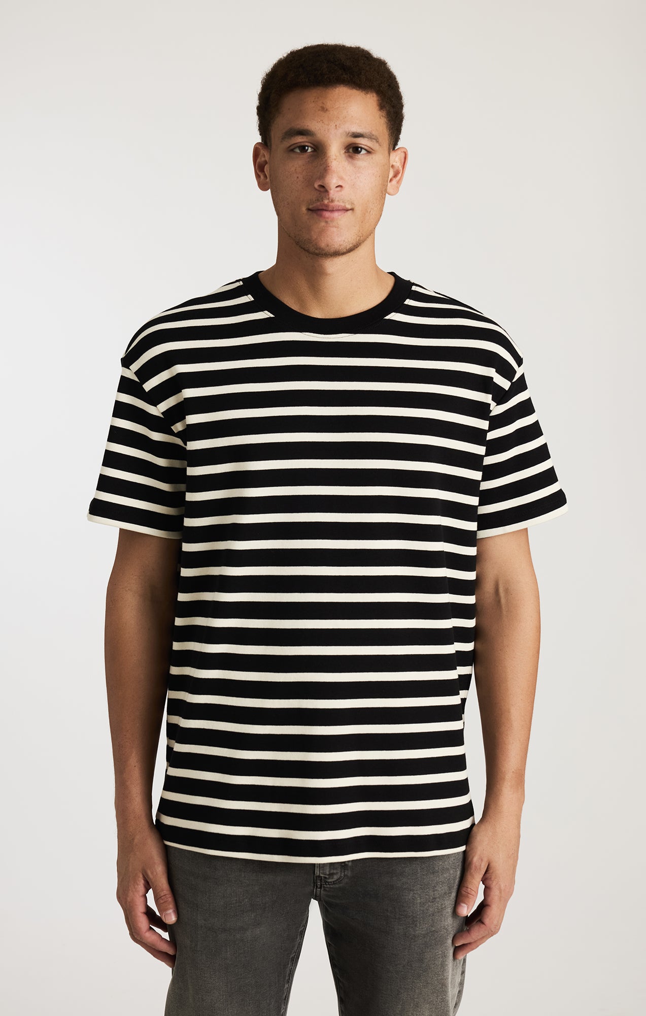 STRIPED SHORT SLEEVE CREW NECK T-SHIRT IN ANTIQUE WHITE