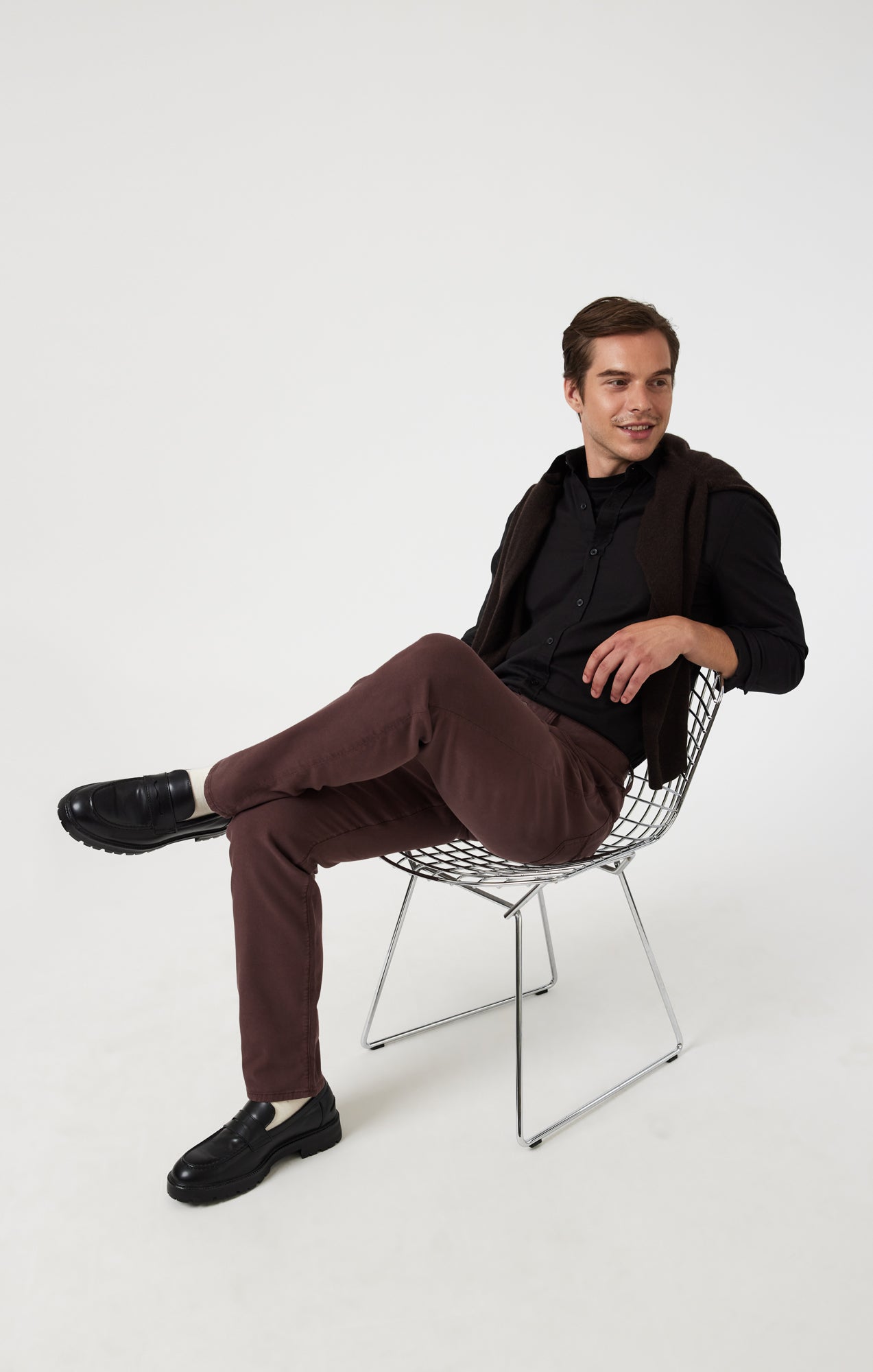 MARCUS SLIM STRAIGHT LEG IN CURRANT LUXE TWILL - Mavi Jeans