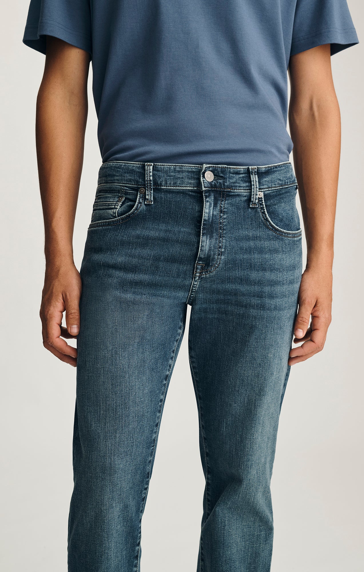 MATT RELAXED STRAIGHT LEG IN USED BRUSHED ORGANIC VINTAGE