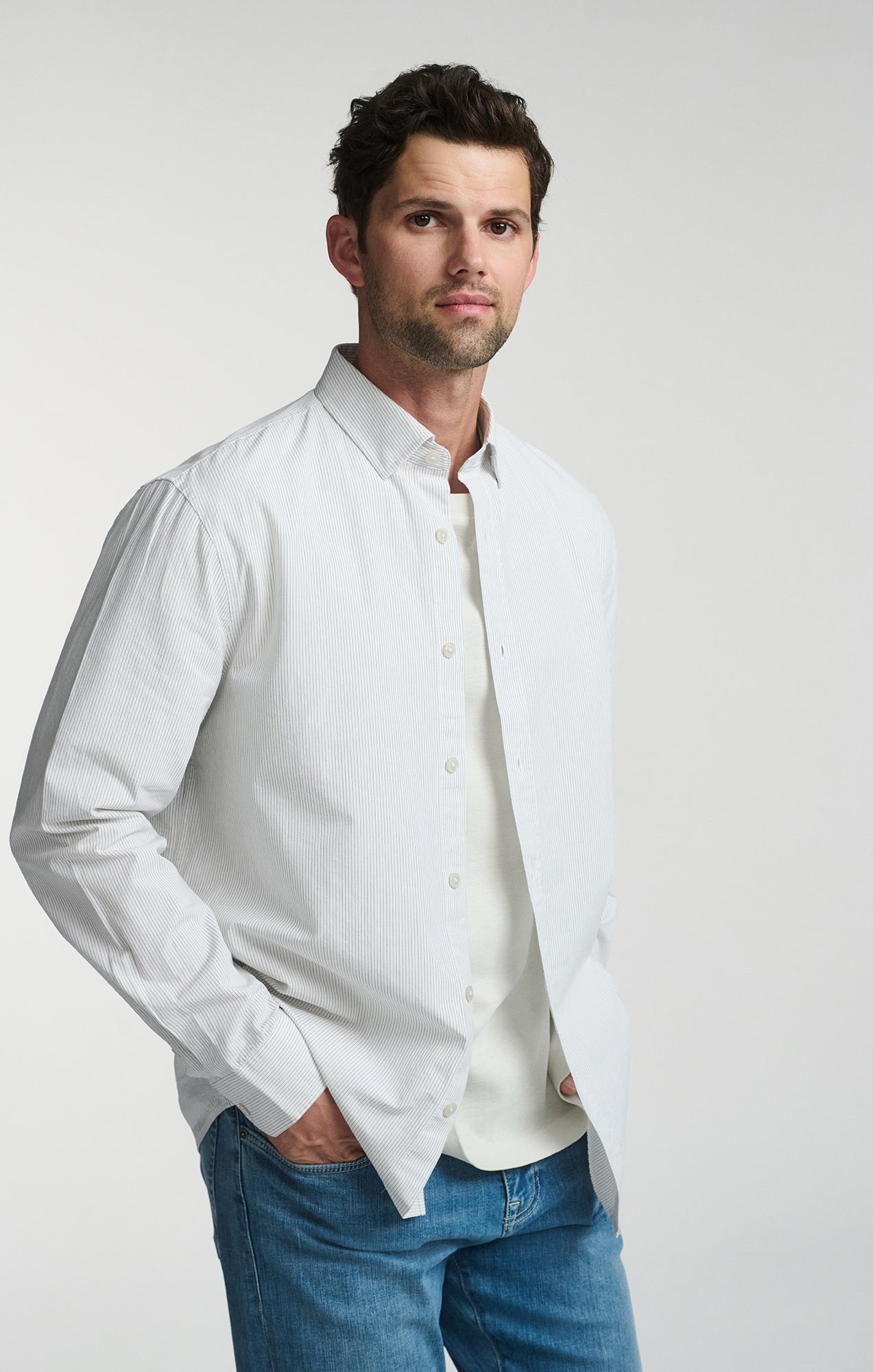 LONG SLEEVE BUTTON-UP SHIRT IN BLACK IRIS - Mavi Jeans