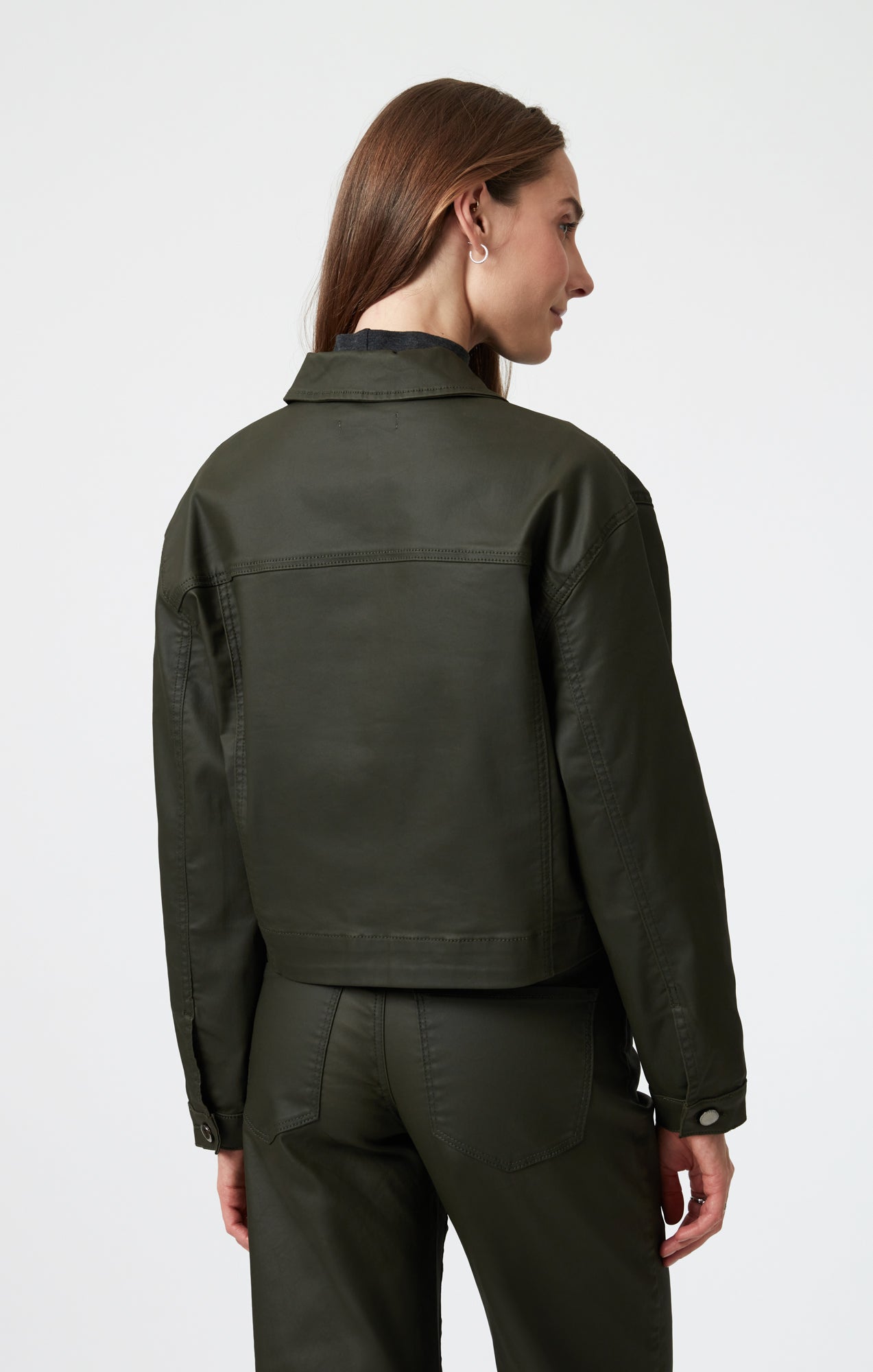 MAREN CROP JACKET IN DARK OLIVE COATED - Mavi Jeans
