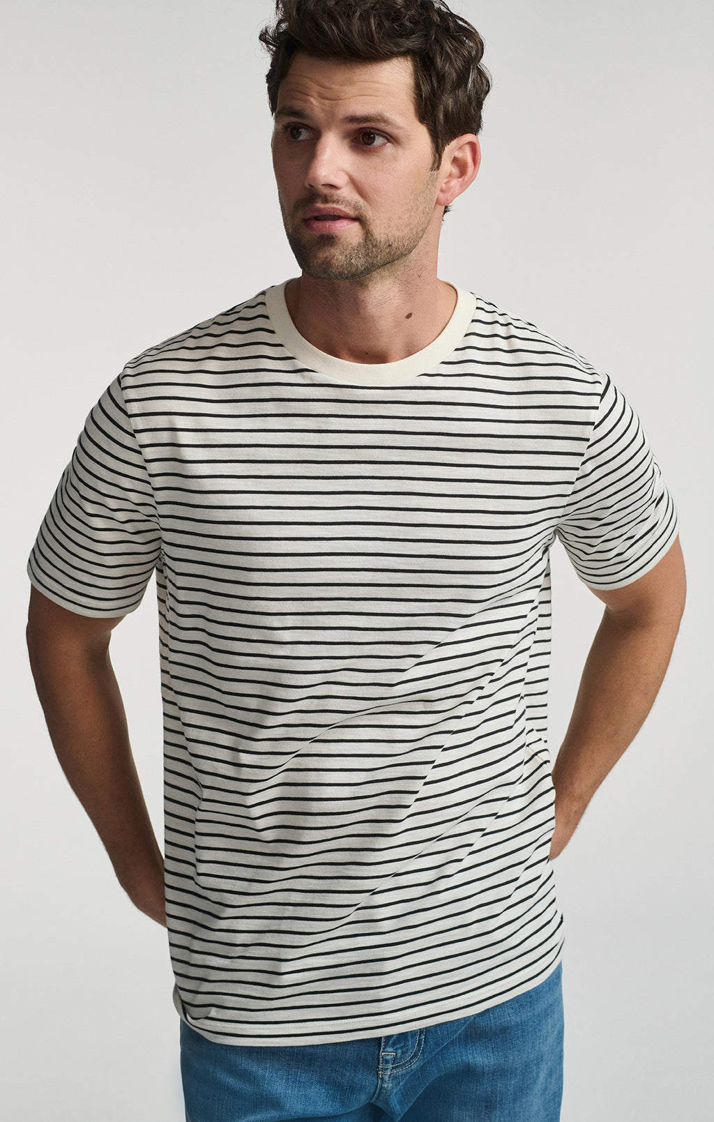 STRIPED SHORT SLEEVE CREW NECK T-SHIRT IN ANTIQUE WHITE - Mavi Jeans