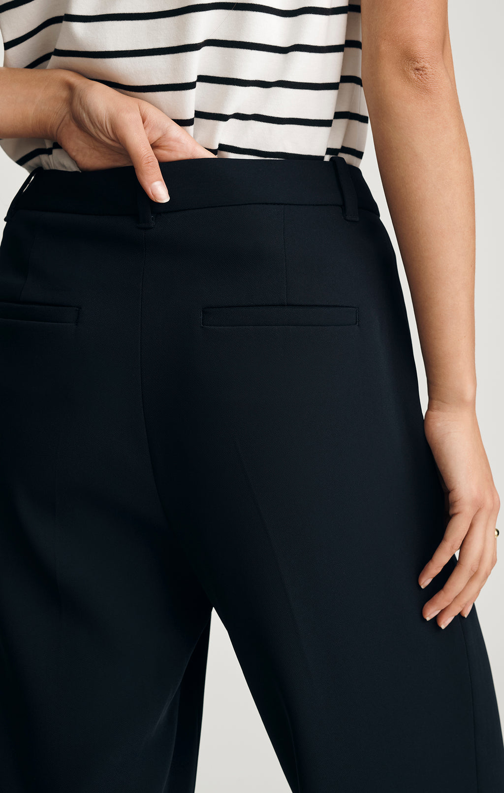 EDITION STRAIGHT LEG PANTS IN DARK NAVY - Mavi Jeans