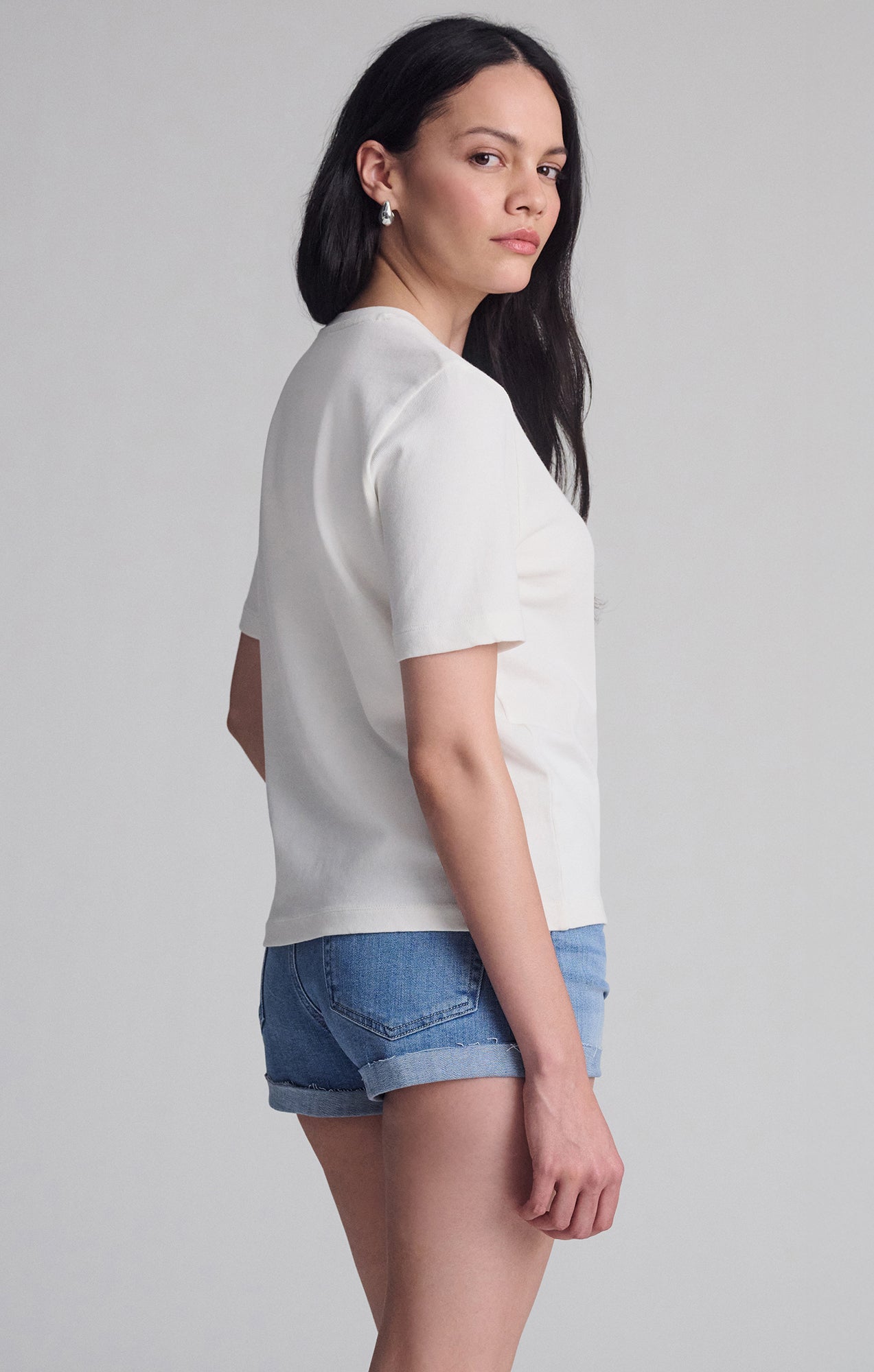 SHORT SLEEVE CREW NECK T-SHIRT IN COCONUT MILK - Mavi Jeans