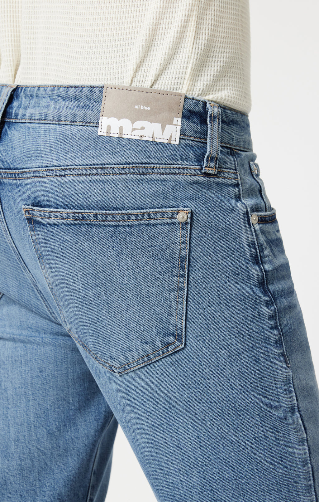 MARCUS SLIM STRAIGHT LEG IN LIGHT BRUSHED CLASSIC BLUE - Mavi Jeans