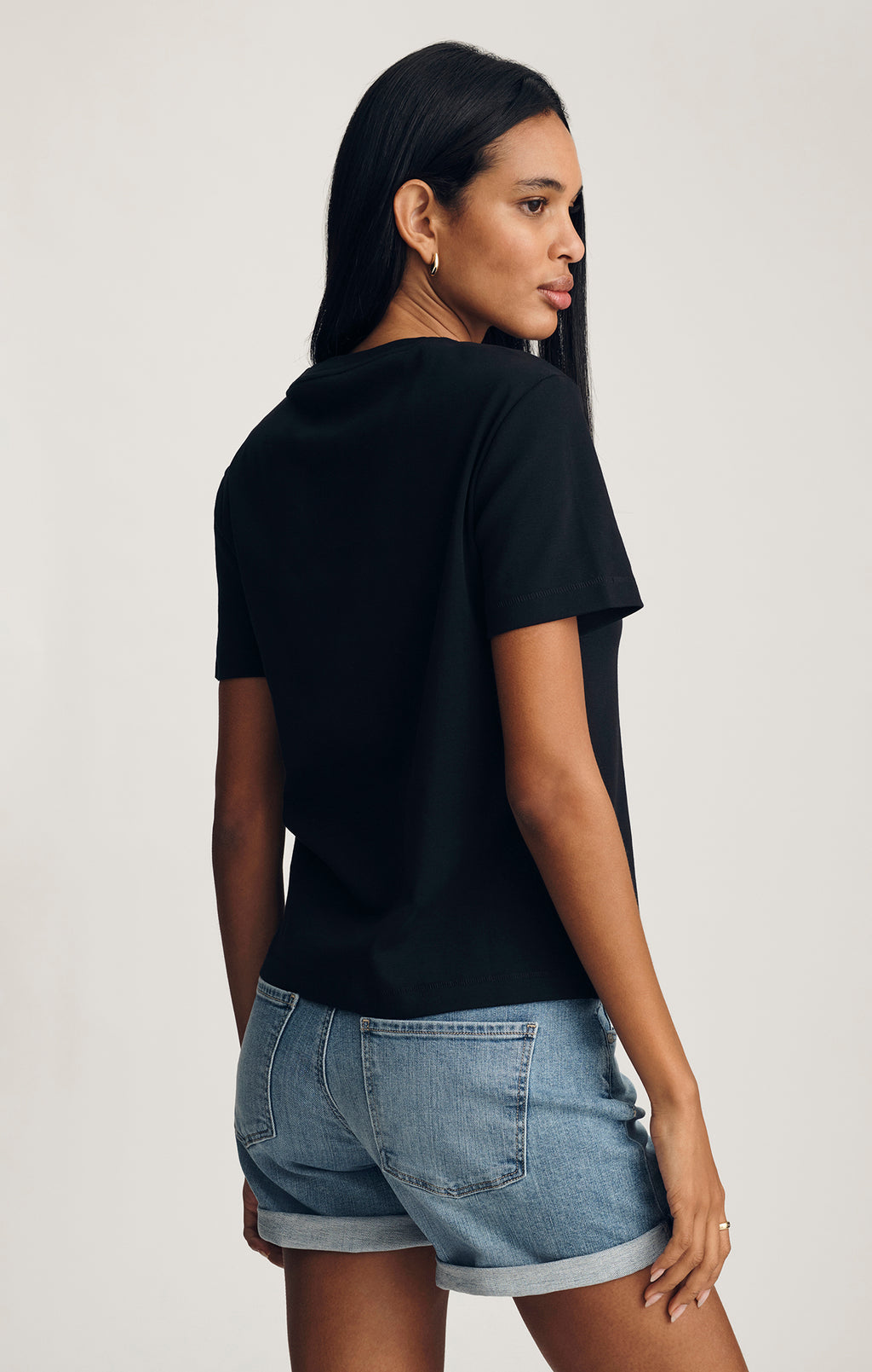 NINA CREW NECK T-SHIRT IN BLACK