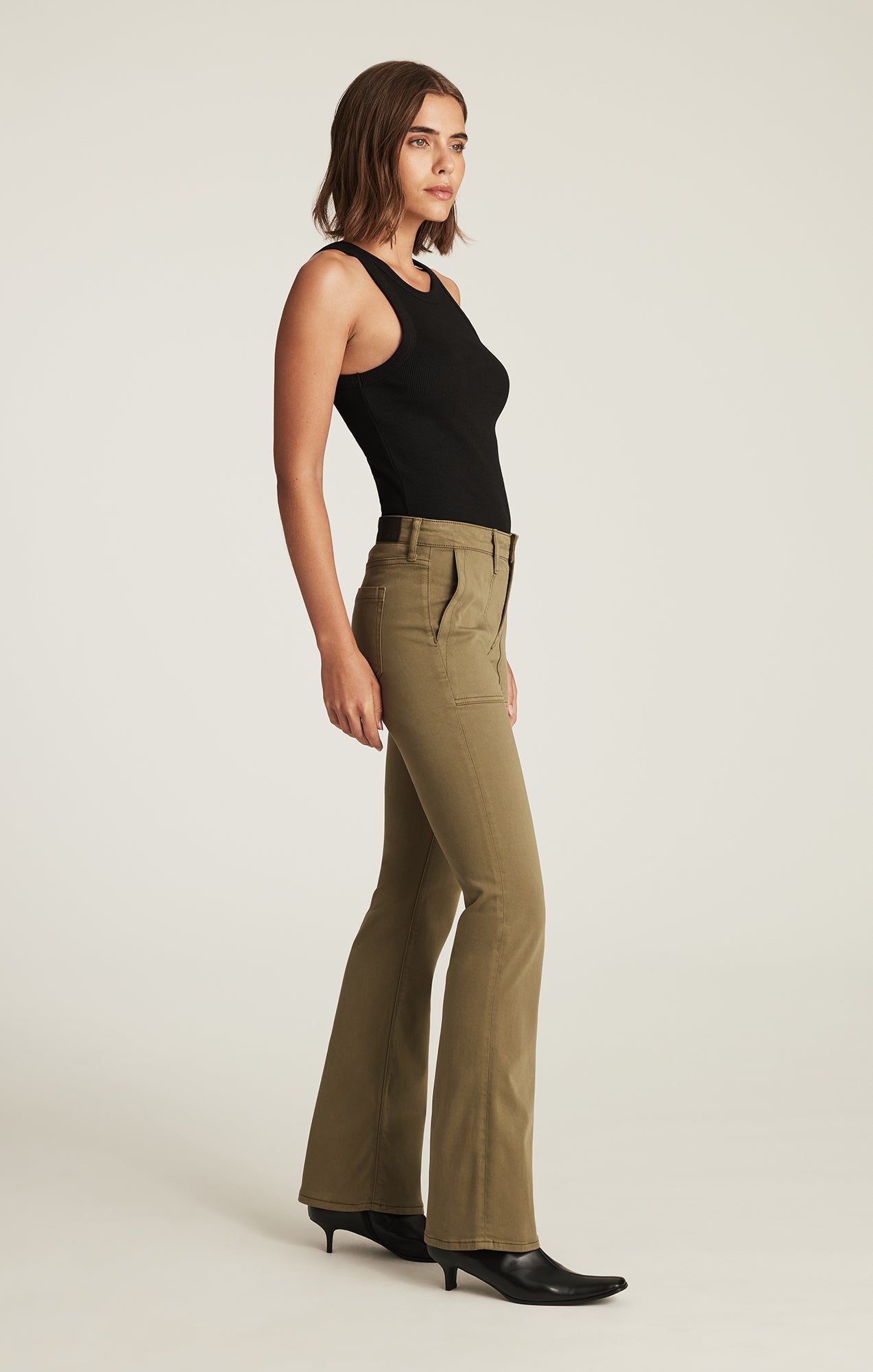 VICKY PATCH POCKET BOOTCUT IN DARK OLIVE SATEEN - Mavi Jeans