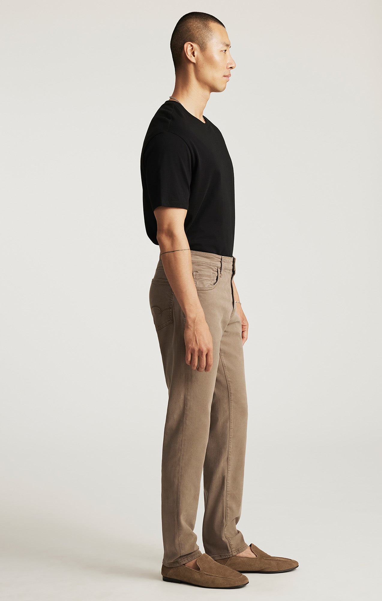 STEVE ATHLETIC FIT IN TIMBER LUXE TWILL - Mavi Jeans