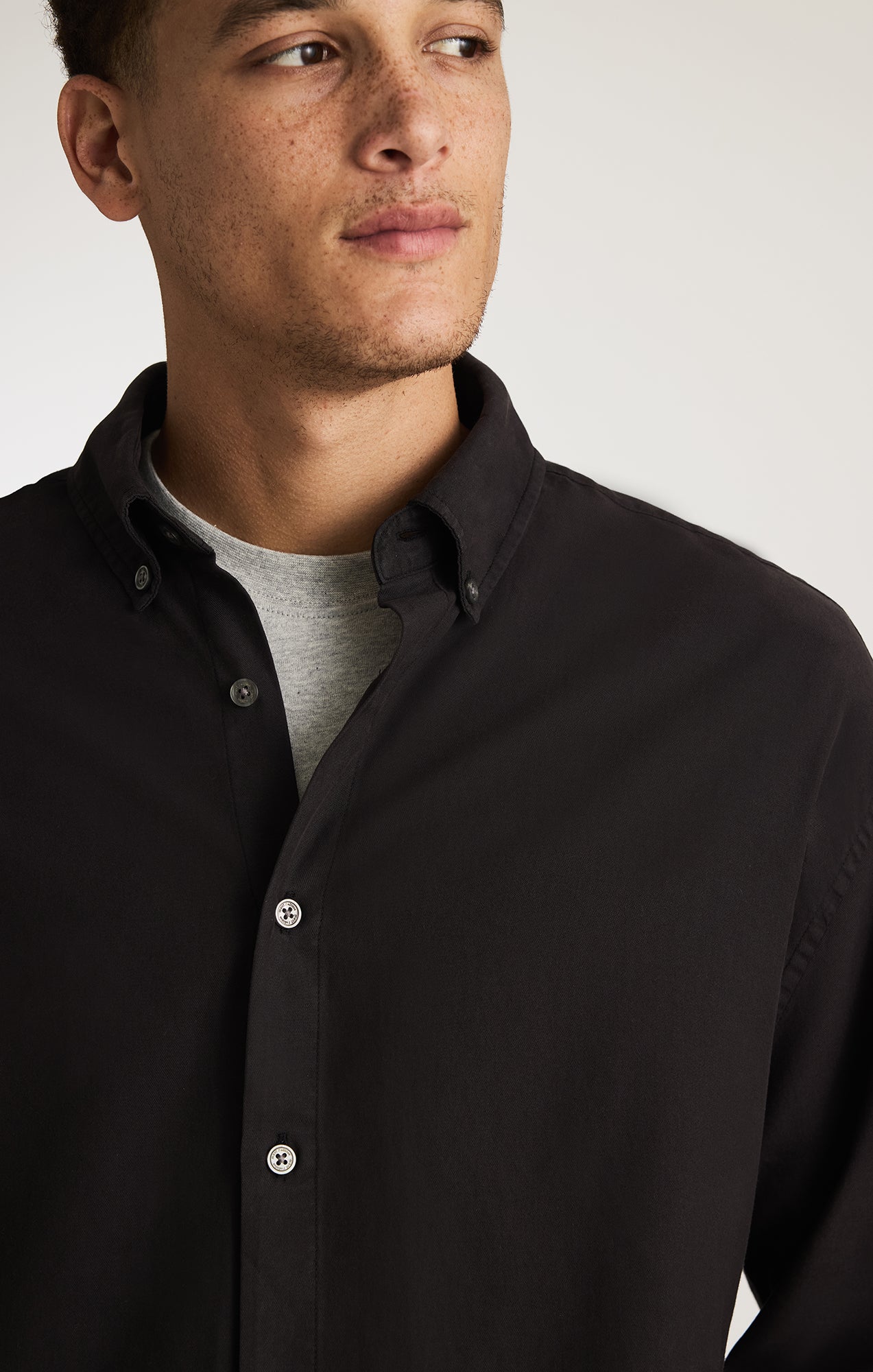 EDITION POCKET BUTTON-UP SHIRT IN BLACK BEAN