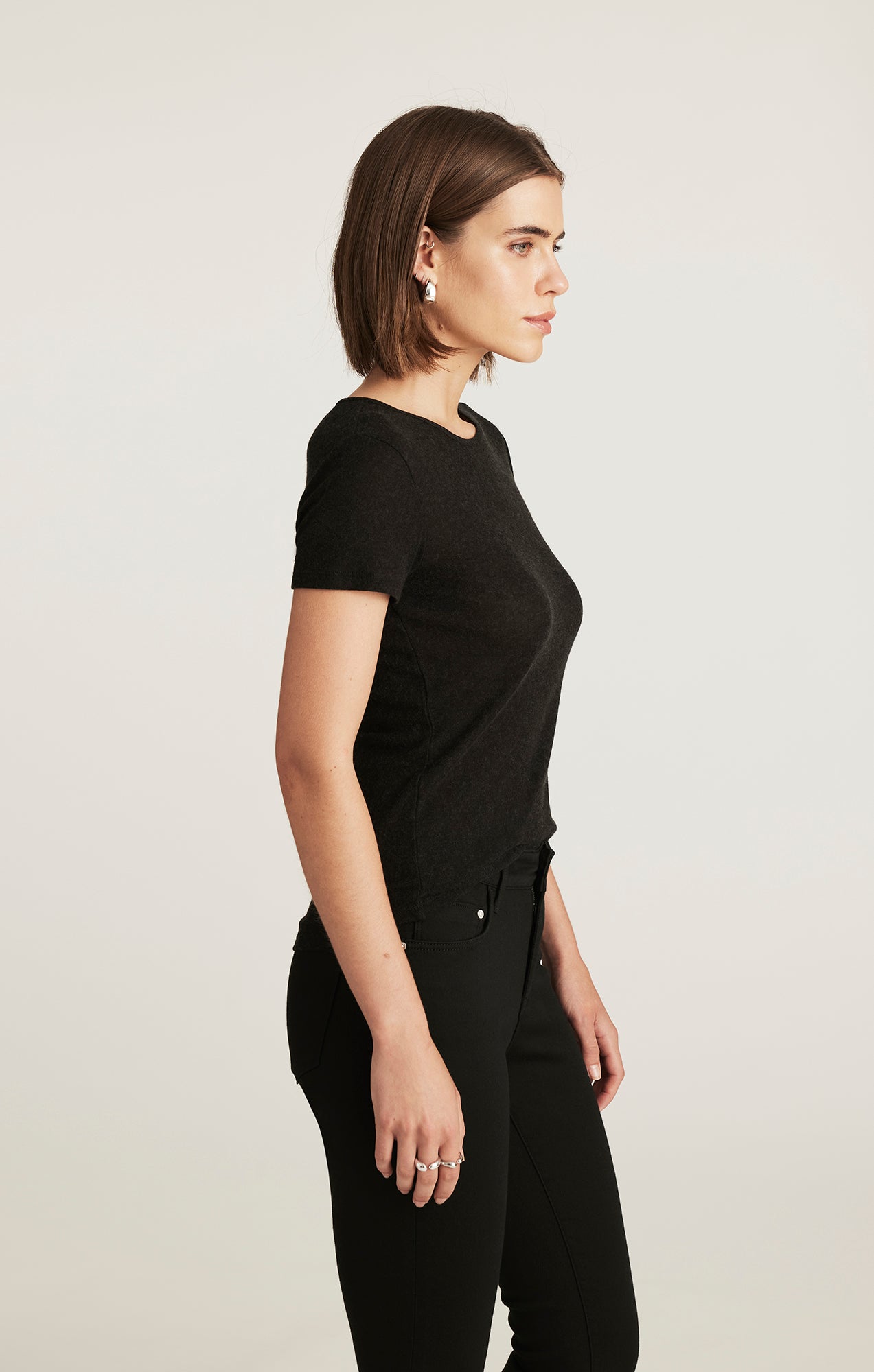 EDITION CAP SLEEVE T-SHIRT IN BLACK
