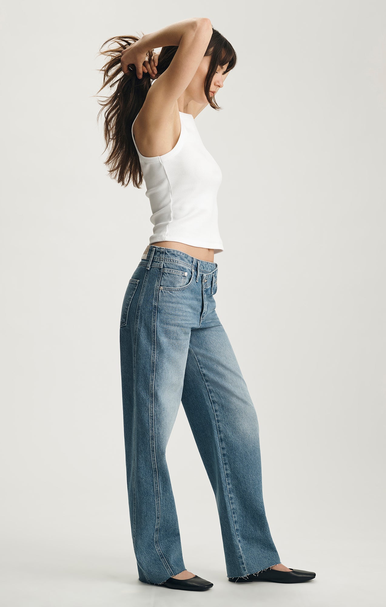 NICA CROSSOVER BARREL IN MID BRUSHED DENIM - Mavi Jeans