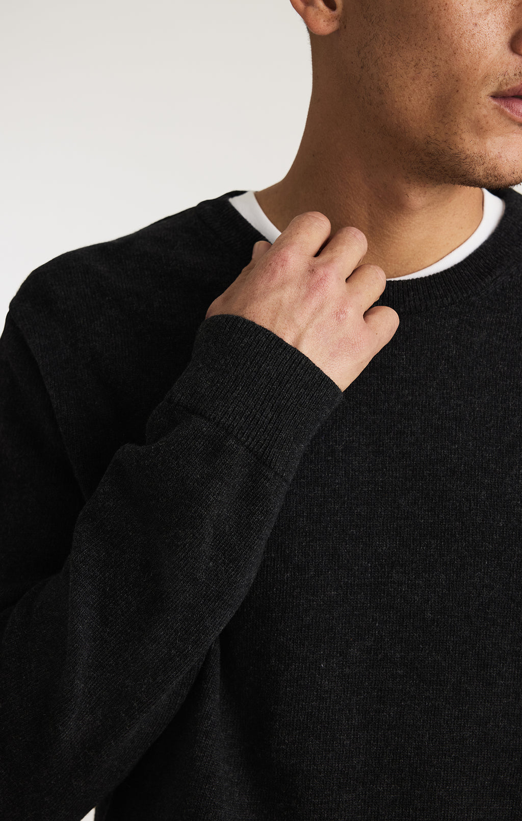 CREW NECK SWEATER IN ANTHRACITE MELANGE