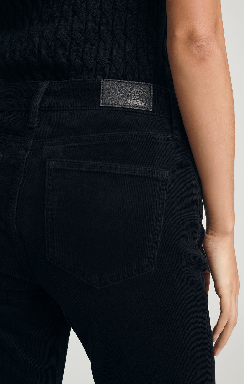MOLLY BOOTCUT IN BLACK CORD - Mavi Jeans