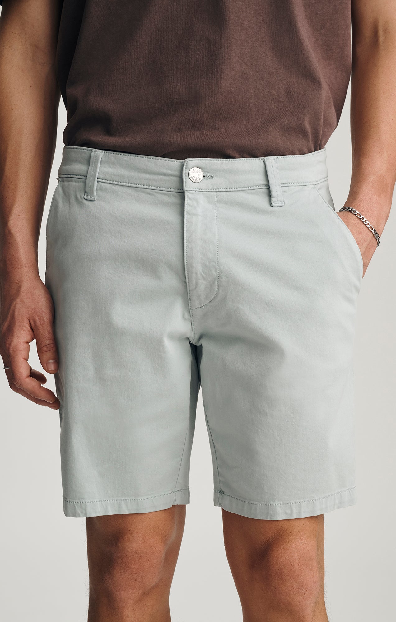 NOAH SHORTS IN SKY BLUE TWILL