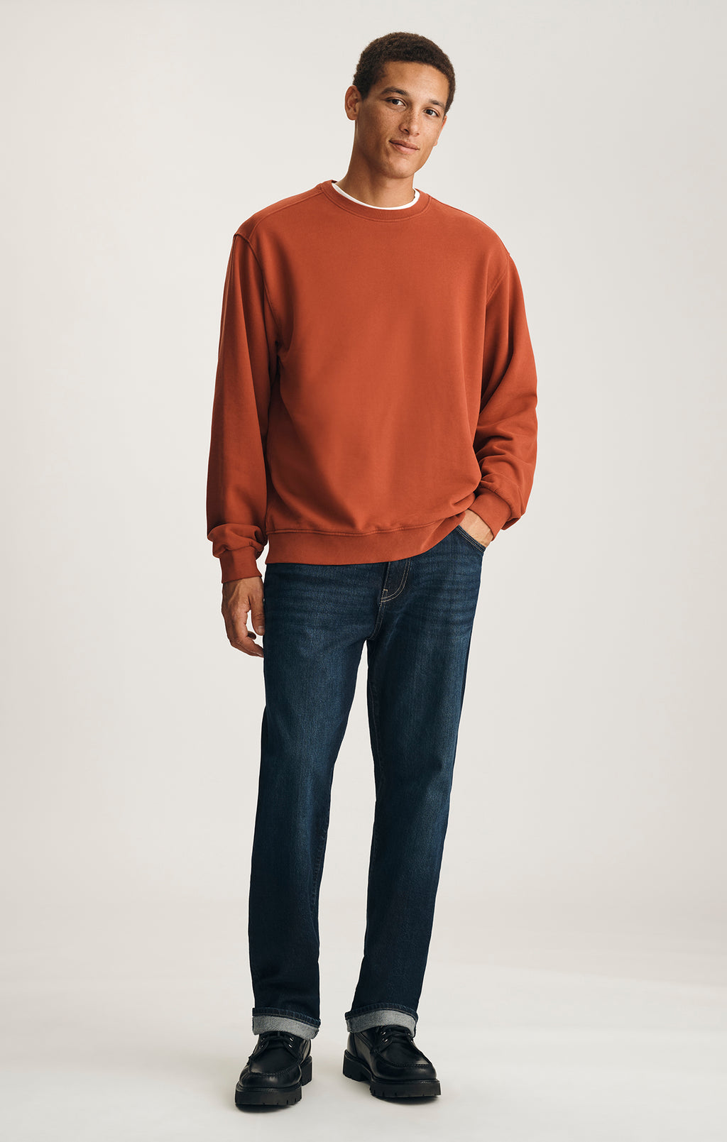 CREW NECK SWEATSHIRT IN BARN RED - Mavi Jeans