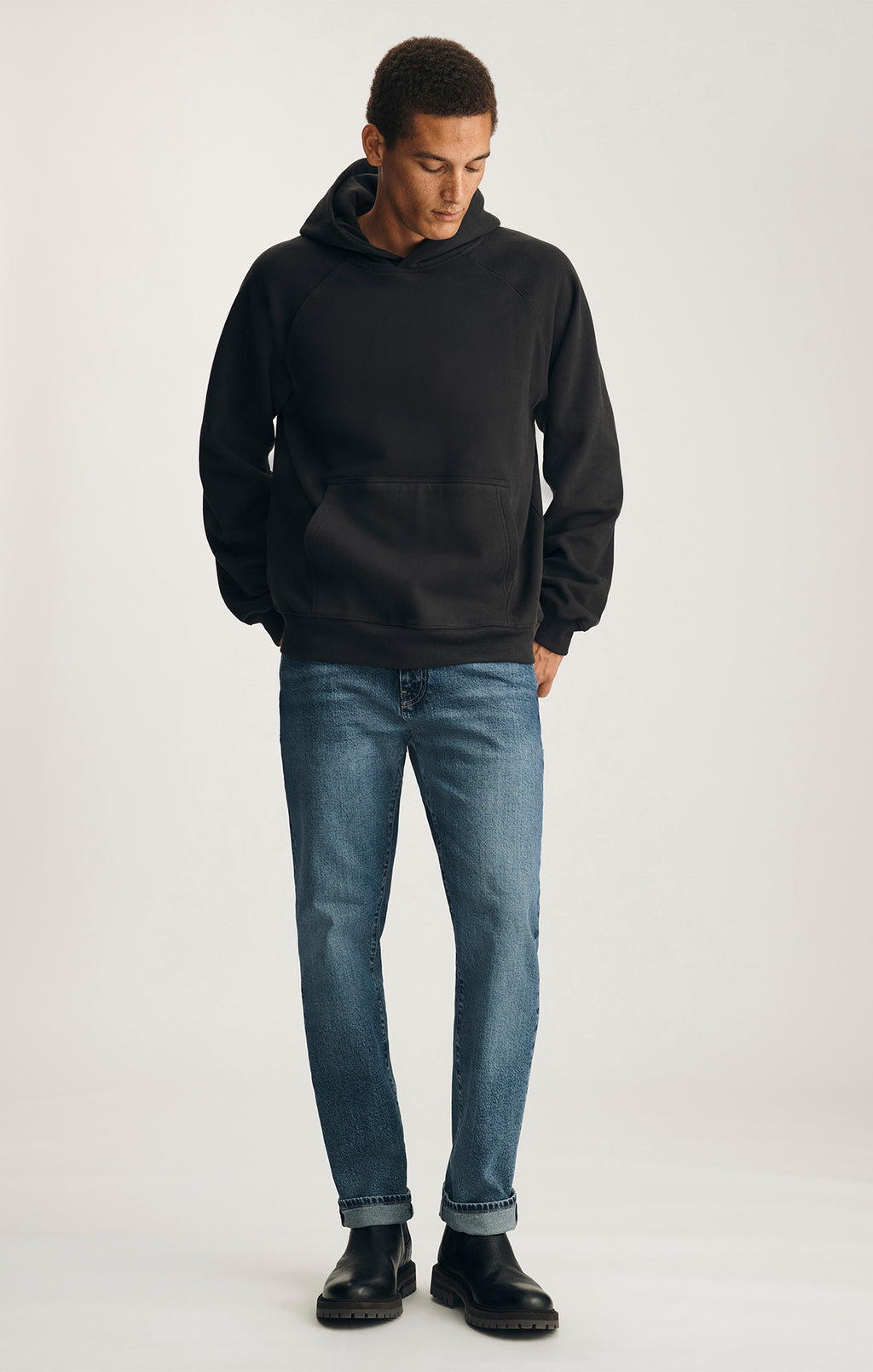 HOODIE IN BLACK