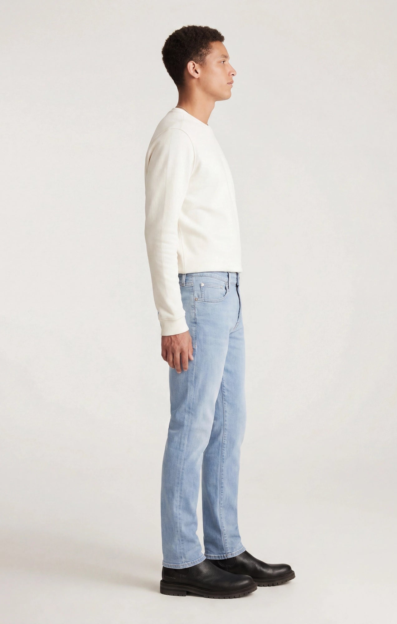 JAKE SLIM LEG IN BLEACHED SUPERMOVE