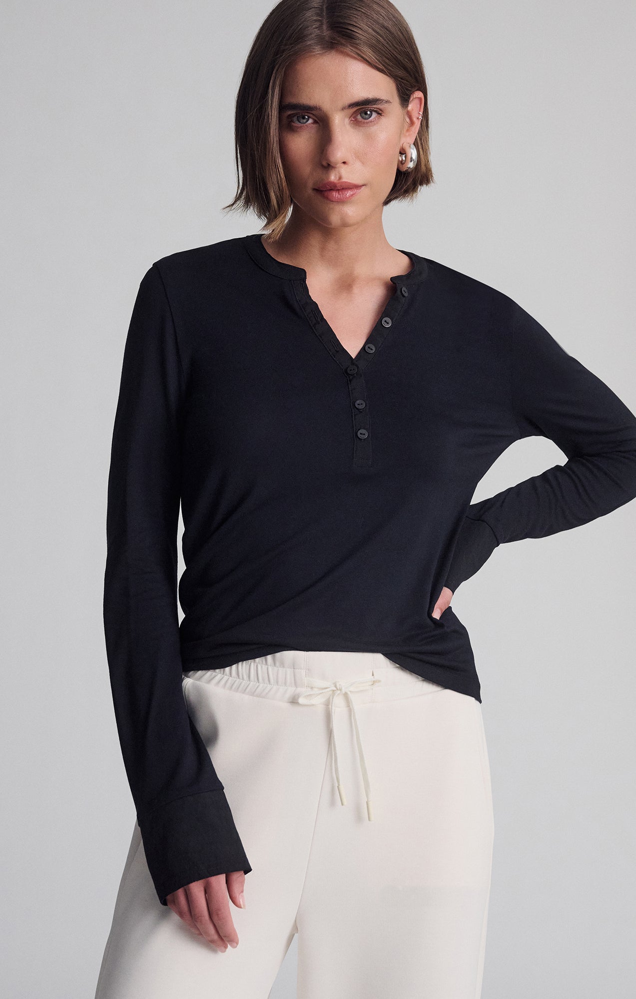 LONG SLEEVE HENLEY IN BLACK - Mavi Jeans