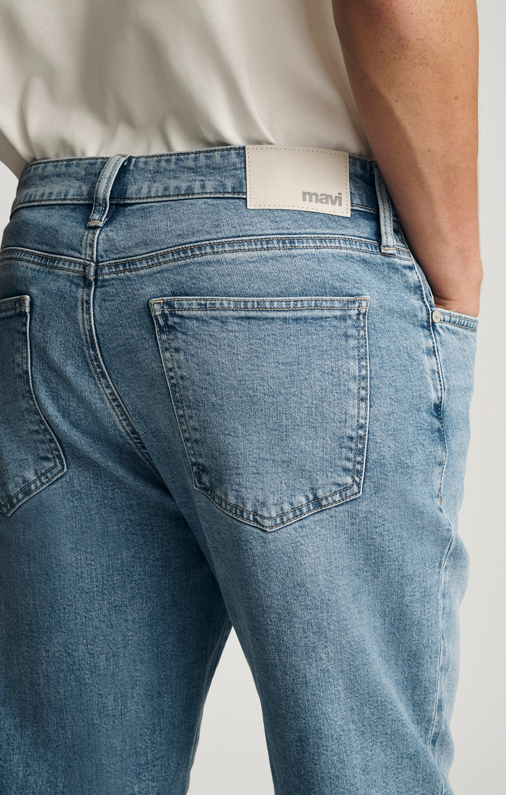 MARLON MODERN STRAIGHT LEG IN CLOUD OCEAN BLUE - Mavi Jeans