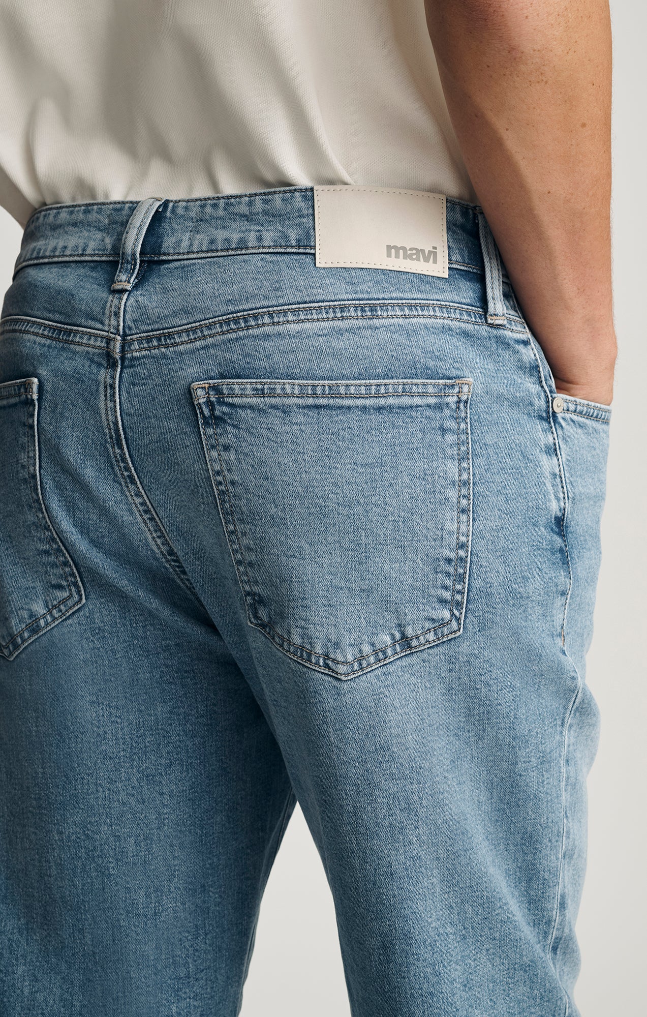 MARLON MODERN STRAIGHT LEG IN CLOUD OCEAN BLUE - Mavi Jeans