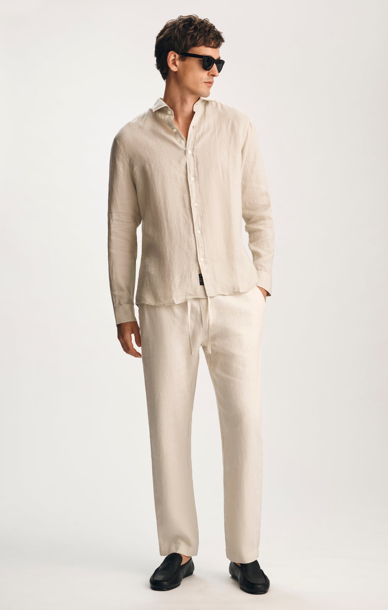 LINEN BUTTON-UP SHIRT IN SILVER BIRCH