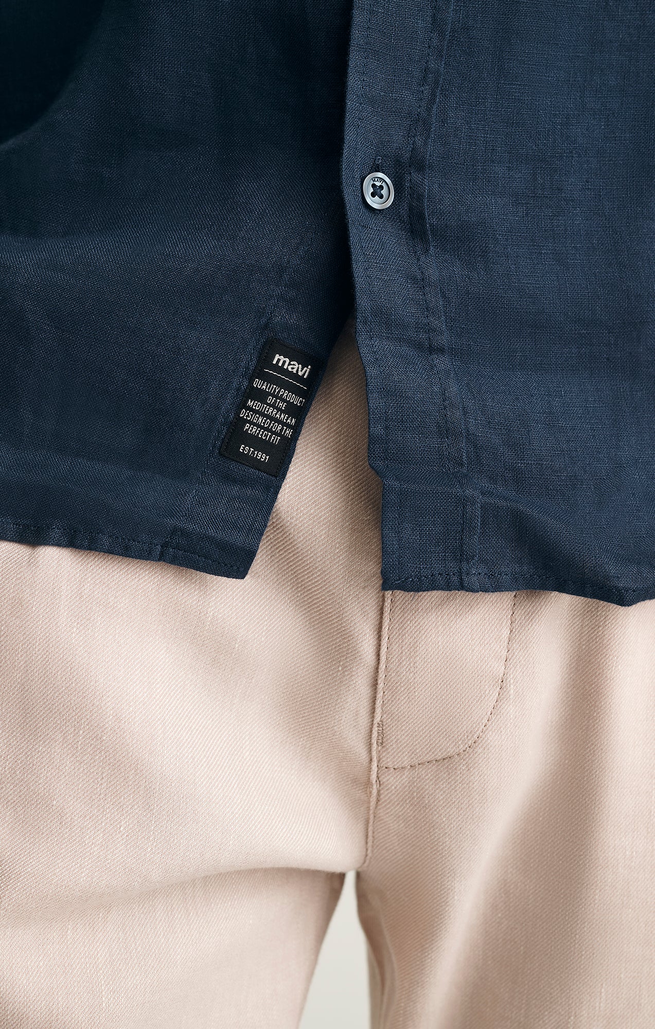 LINEN BUTTON-UP SHIRT IN BLACK IRIS - Mavi Jeans