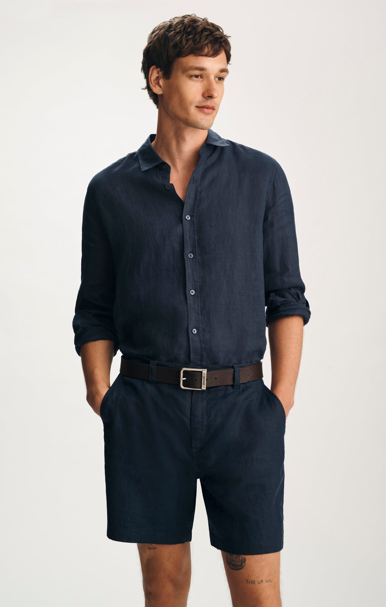 LINEN 7" INSEAM SHORTS IN BLACK IRIS - Mavi Jeans