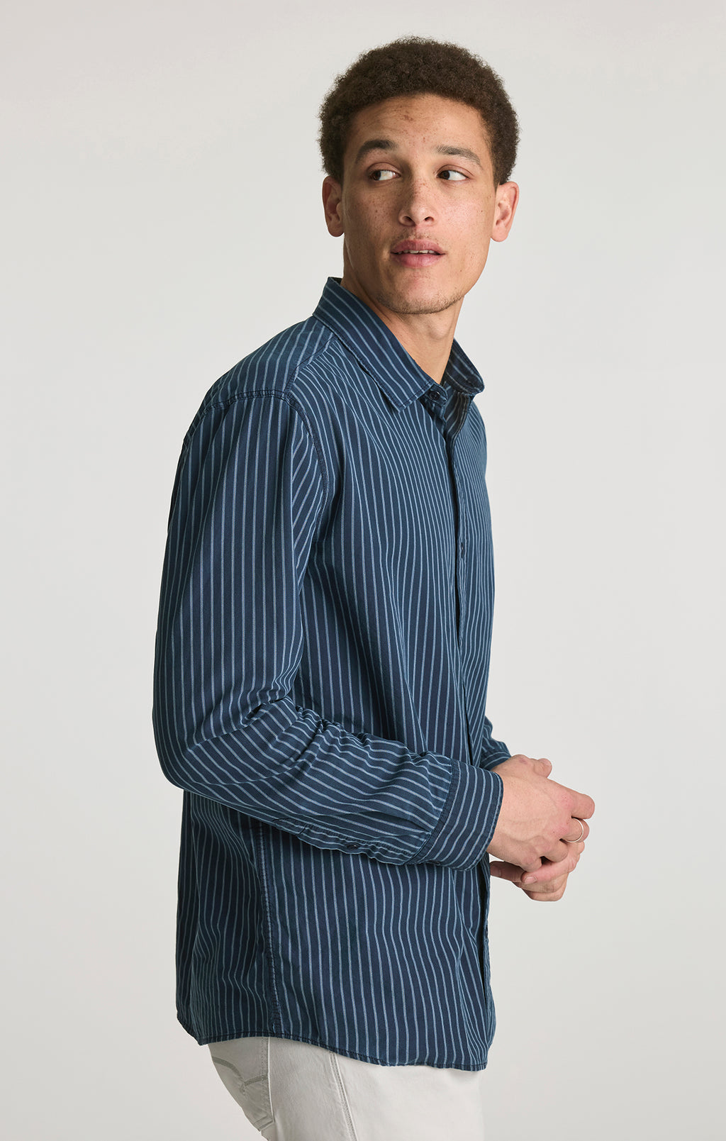 BUTTON-UP SHIRT IN INDIGO STRIPE - Mavi Jeans