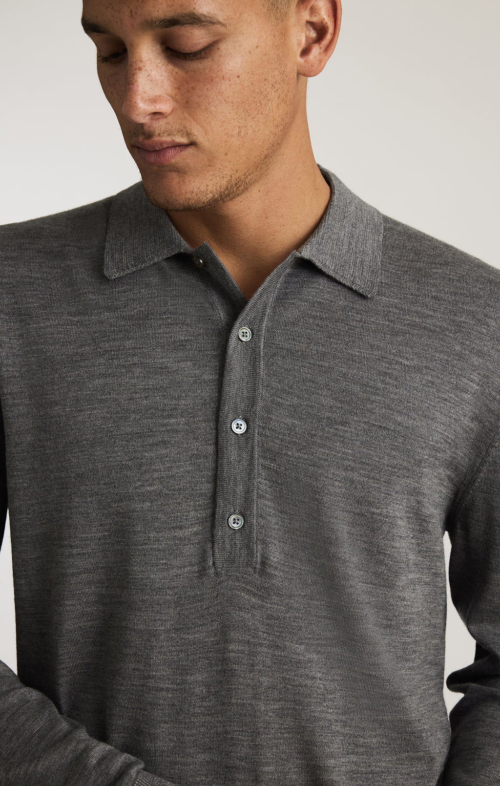 EDITION WOOL POLO SWEATER IN GREY MELANGE