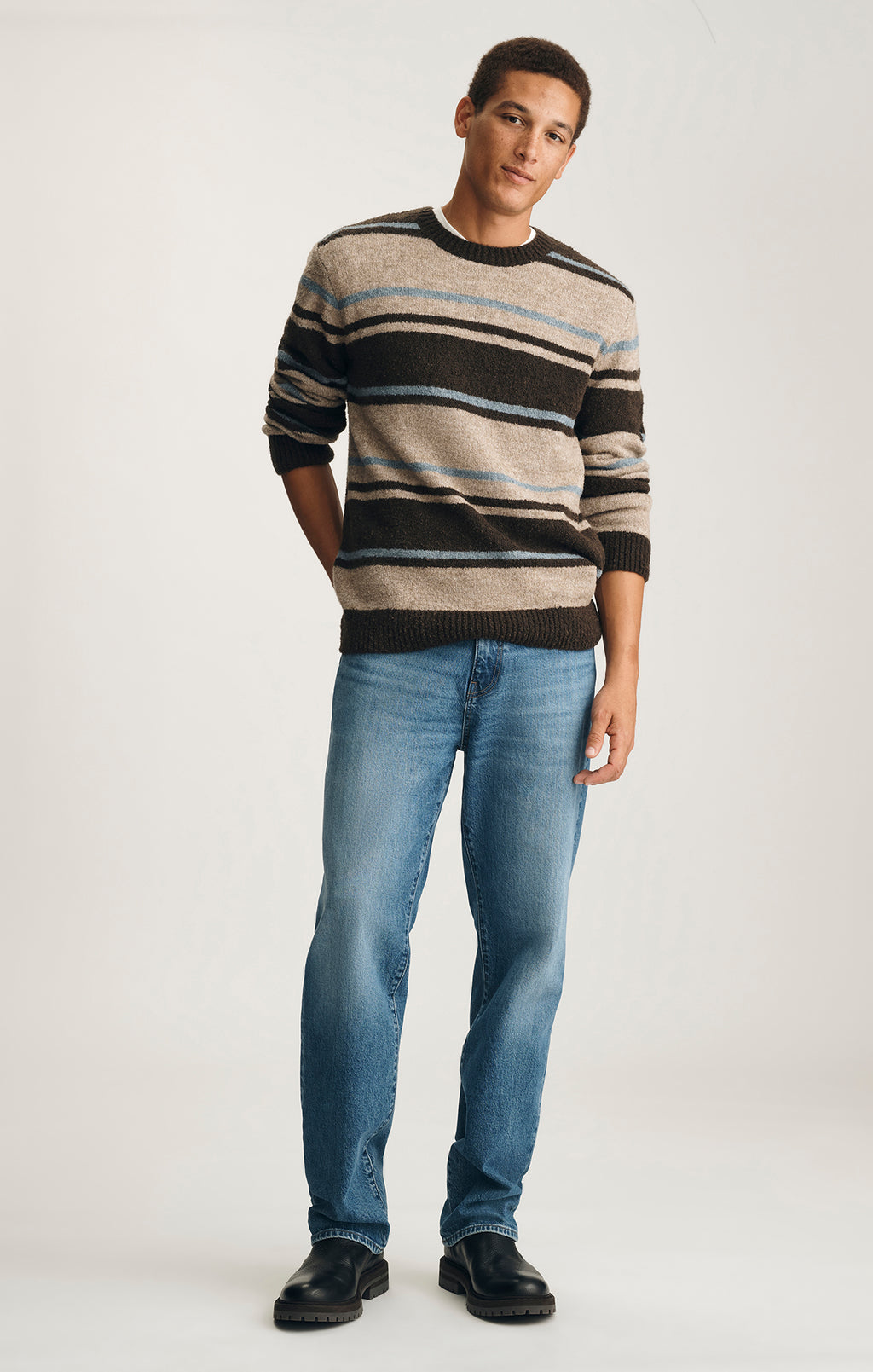 STRIPED CREW NECK SWEATER IN SEAL BROWN