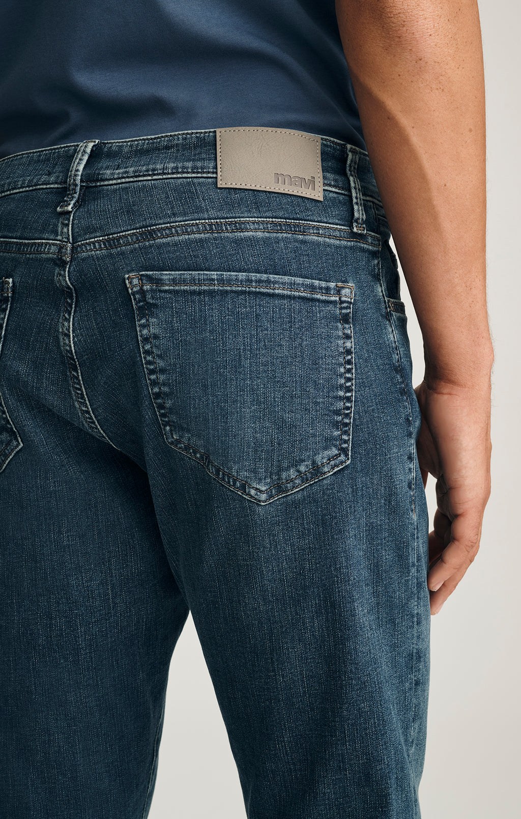 MATT RELAXED STRAIGHT LEG IN USED BRUSHED ORGANIC VINTAGE